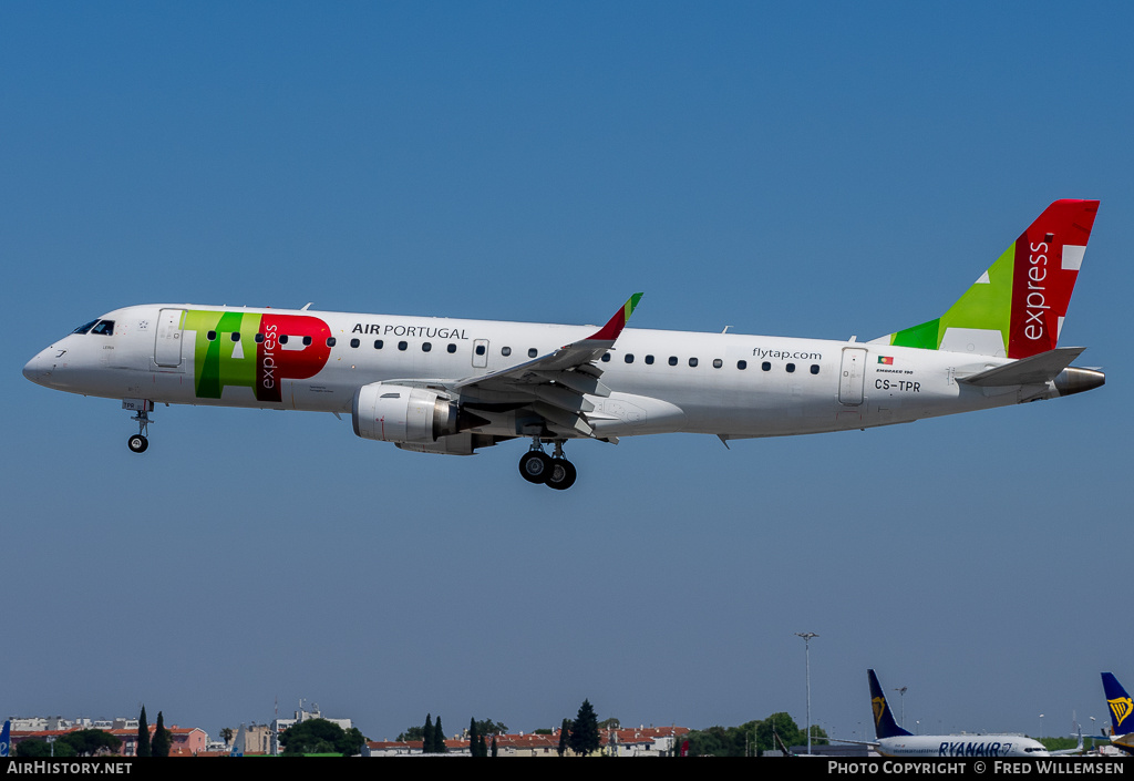 Aircraft Photo of CS-TPR | Embraer 190LR (ERJ-190-100LR) | TAP Air Portugal Express | AirHistory.net #693291