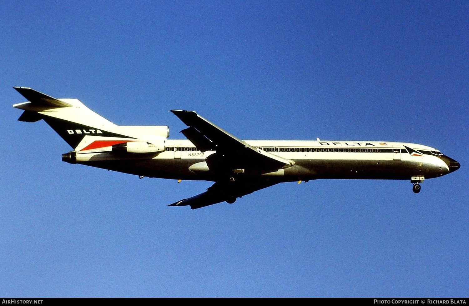 Aircraft Photo of N8879Z | Boeing 727-225/Adv | Delta Air Lines | AirHistory.net #693352