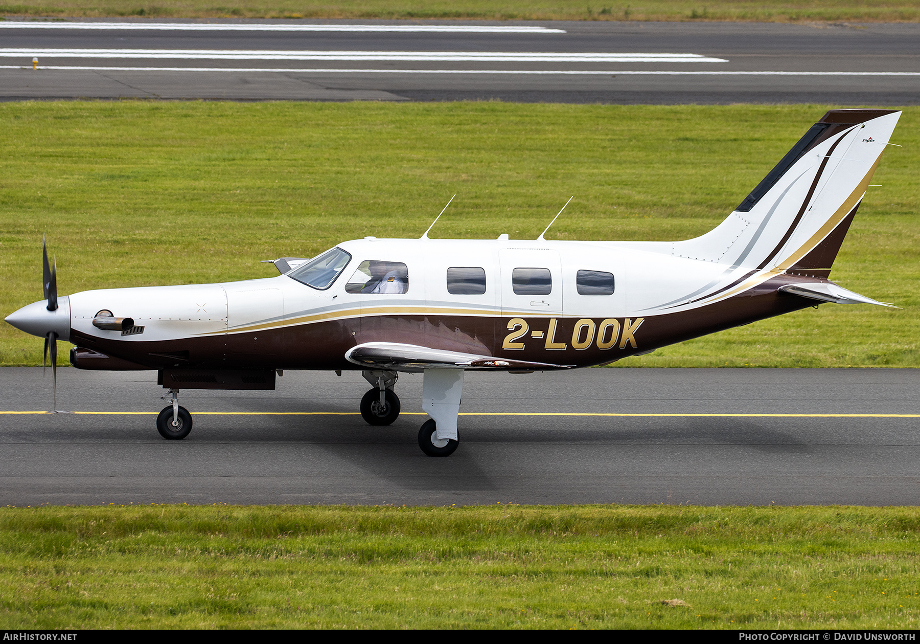 Aircraft Photo of 2-LOOK | Piper PA-46-350P Malibu Mirage | AirHistory.net #693525