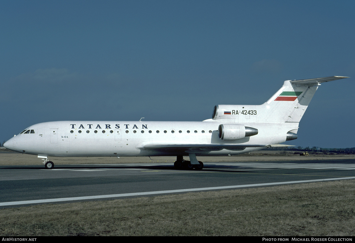 Aircraft Photo of RA-42433 | Yakovlev Yak-42D | Tatarstan Airlines | AirHistory.net #693568