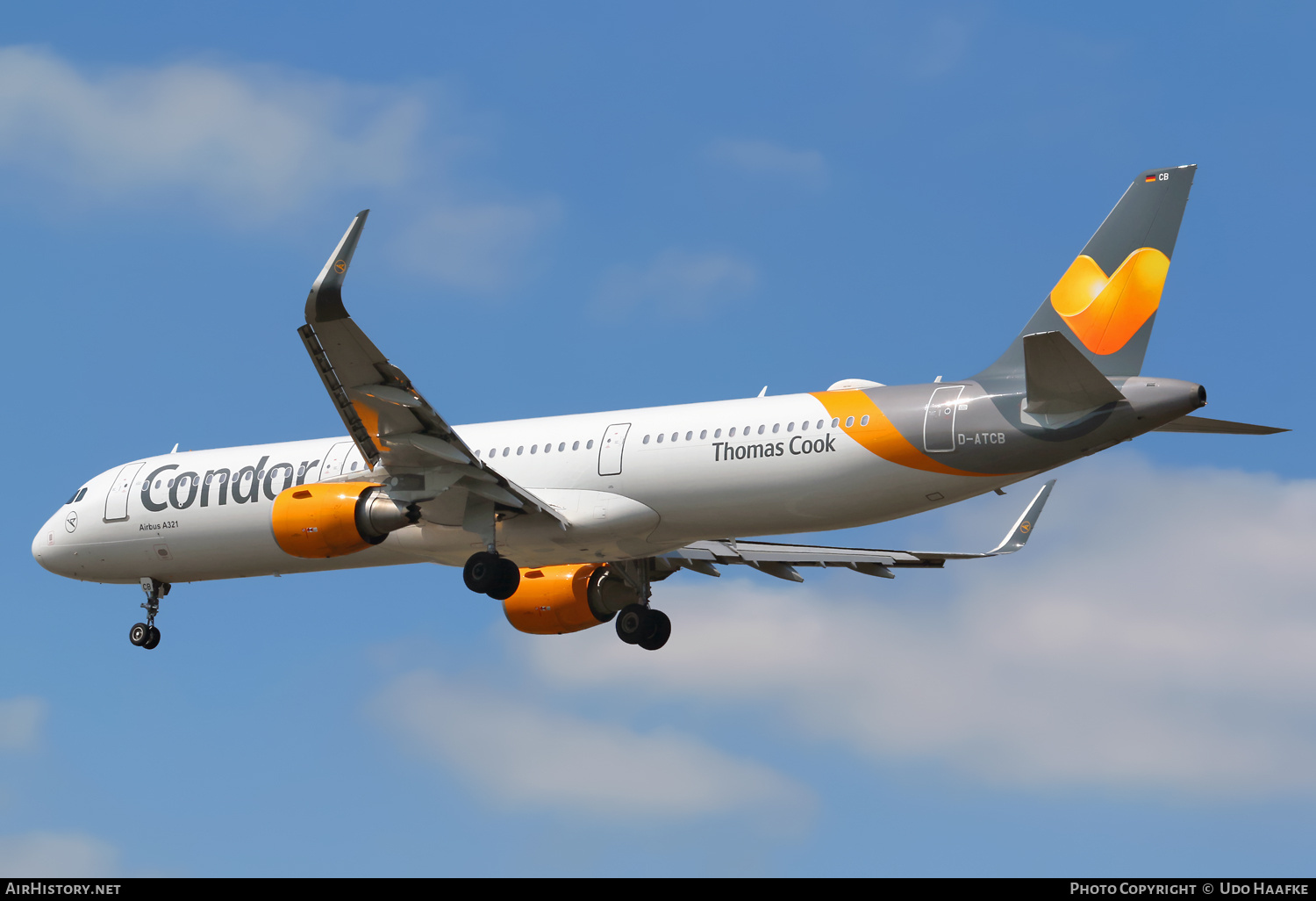Aircraft Photo of D-ATCB | Airbus A321-211 | Condor Flugdienst | AirHistory.net #693684