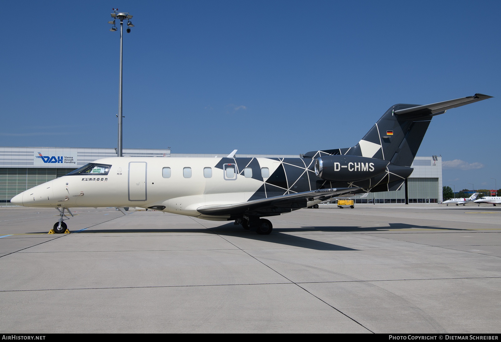 Aircraft Photo of D-CHMS | Pilatus PC-24 | Platoon Aviation | AirHistory.net #694173