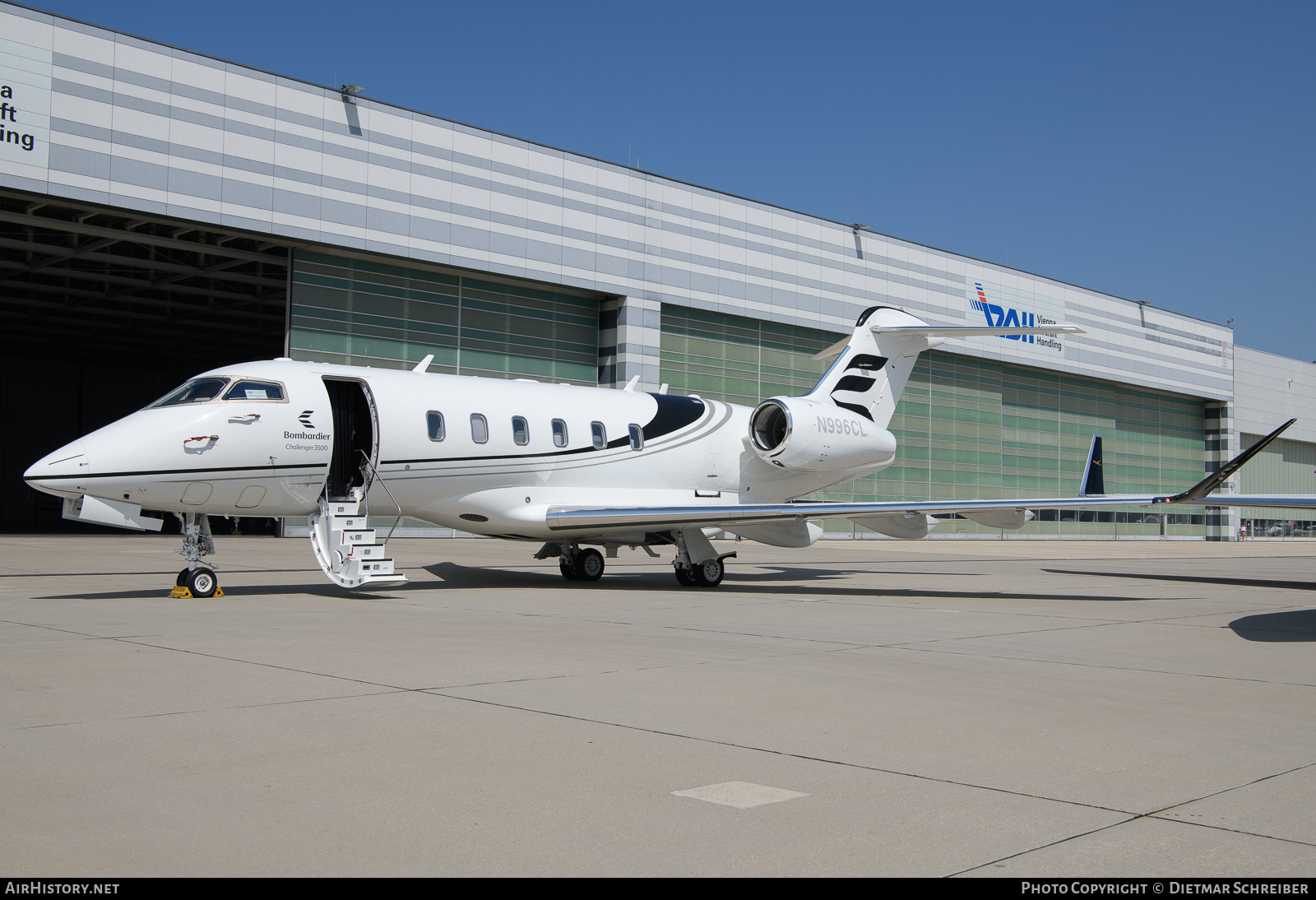 Aircraft Photo of N996CL | Bombardier Challenger 3500 (BD-100-1A10) | AirHistory.net #694175