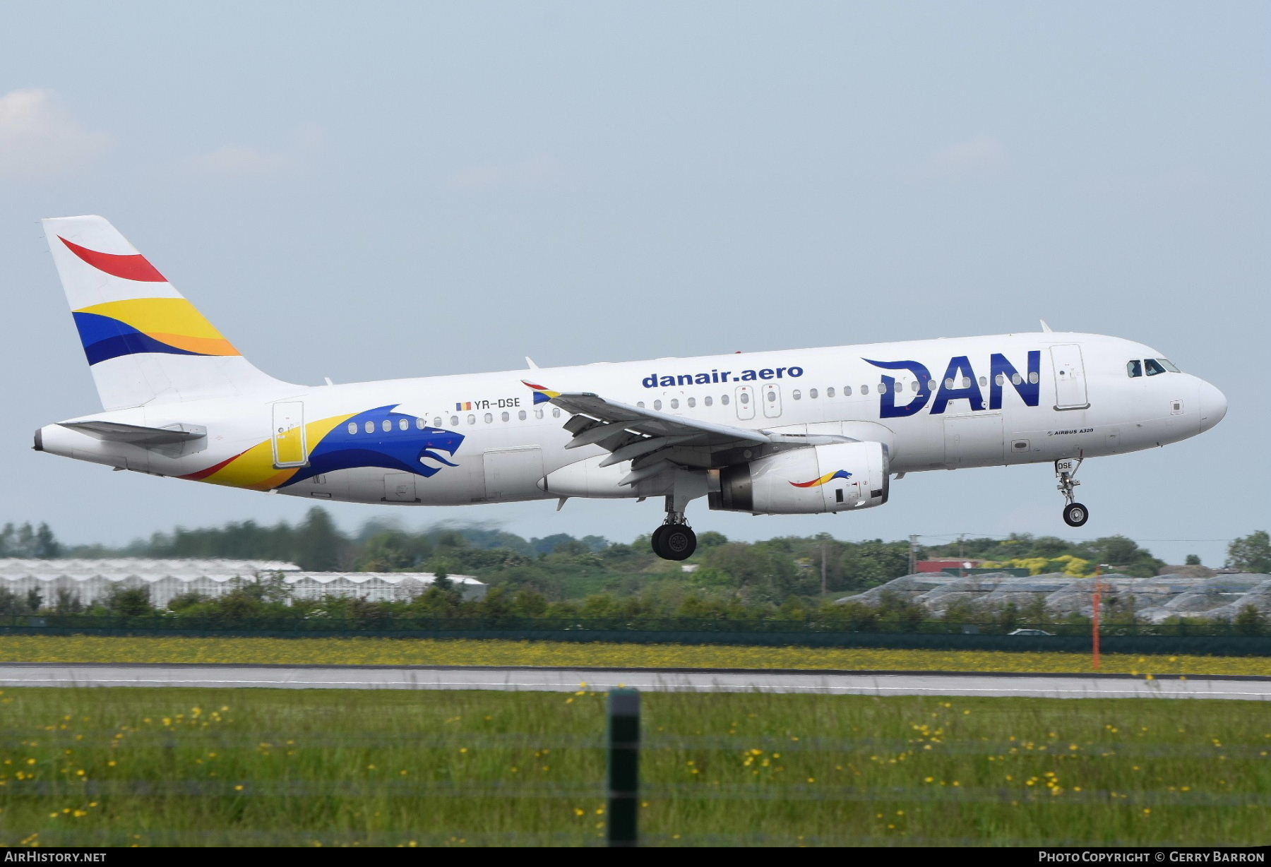 Aircraft Photo of YR-DSE | Airbus A320-232 | Dan Air | AirHistory.net #694231