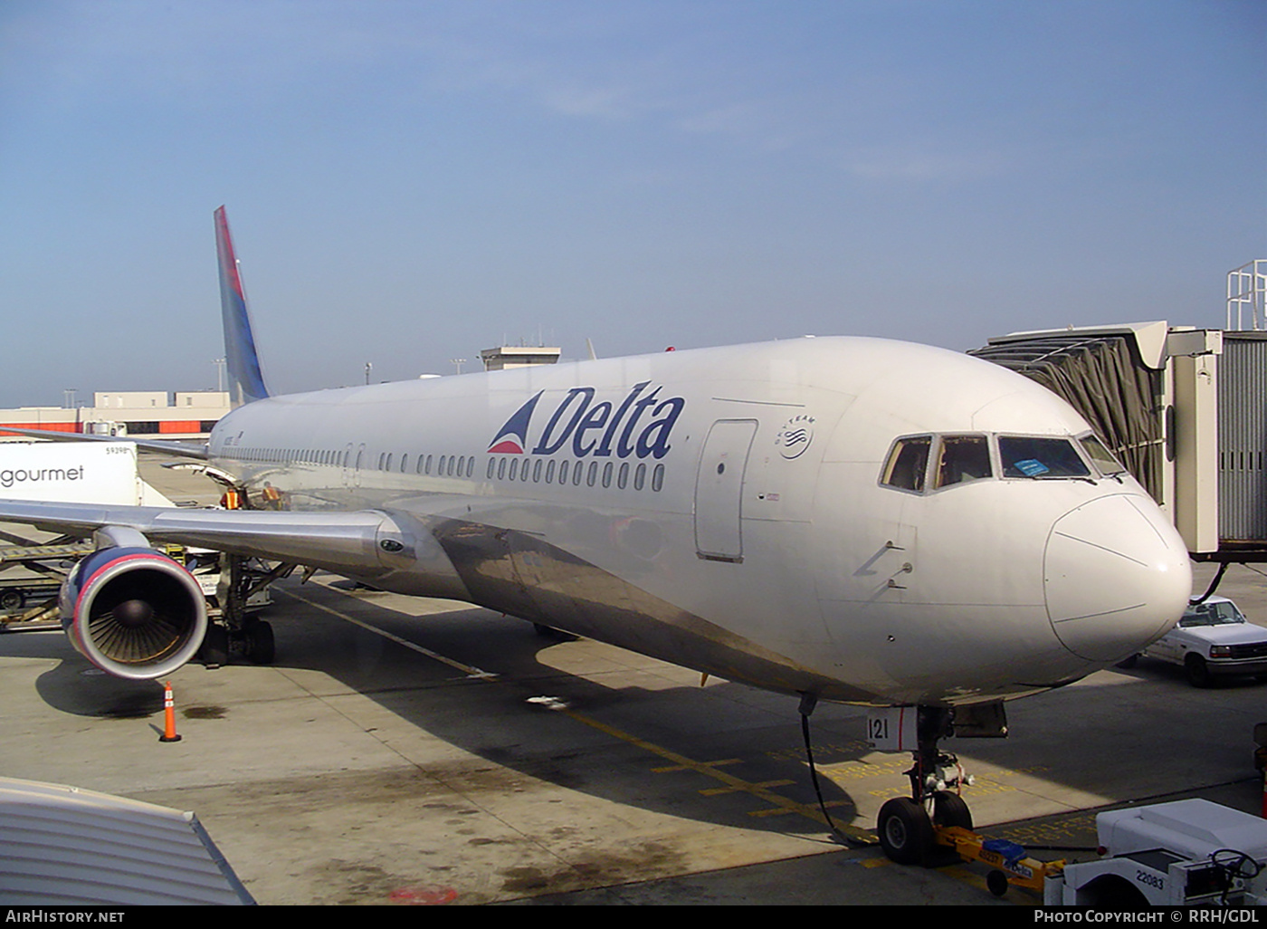 Aircraft Photo of N121DE | Boeing 767-332 | Delta Air Lines | AirHistory.net #694343