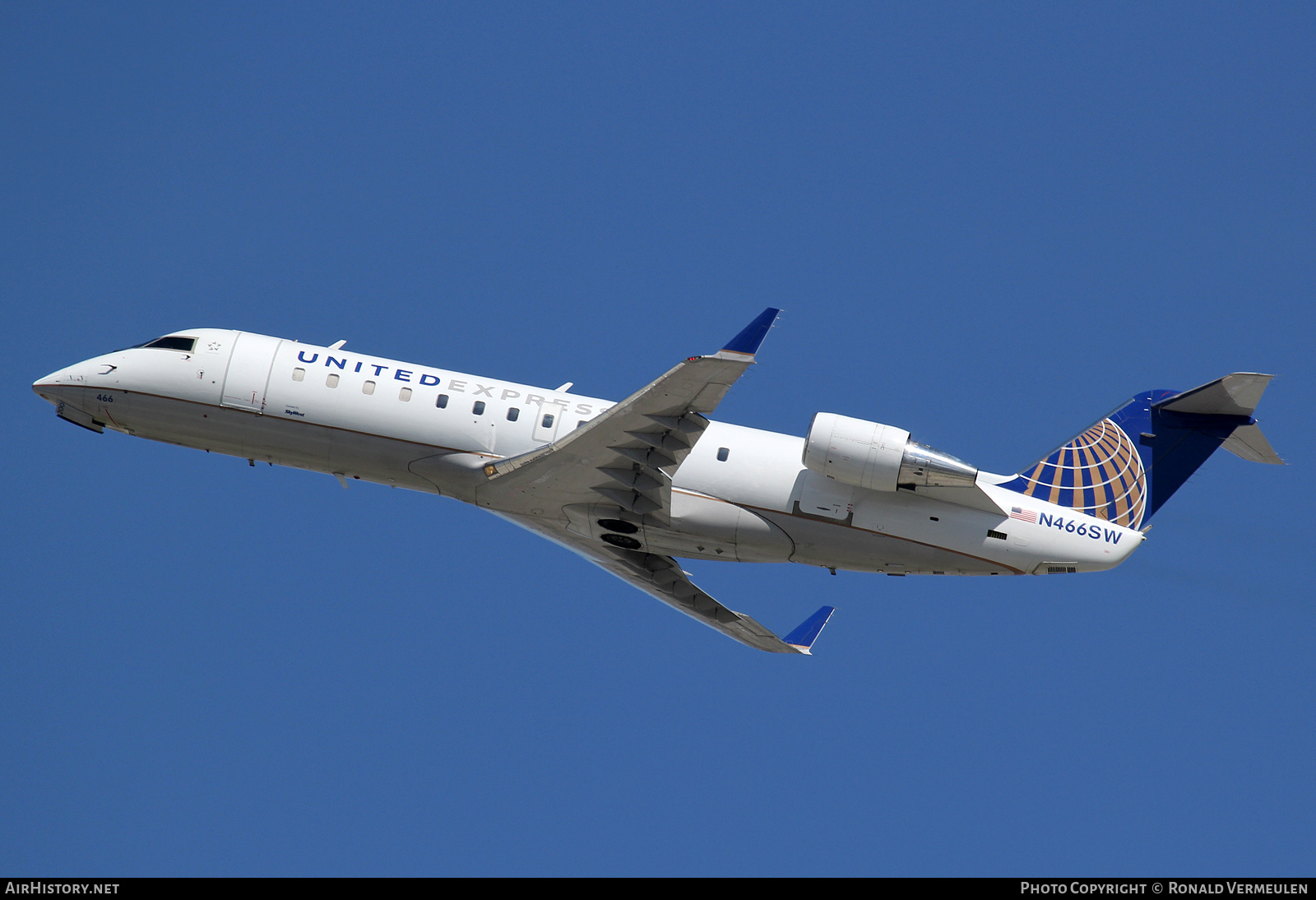 Aircraft Photo of N466SW | Bombardier CRJ-200ER (CL-600-2B19) | United Express | AirHistory.net #694454