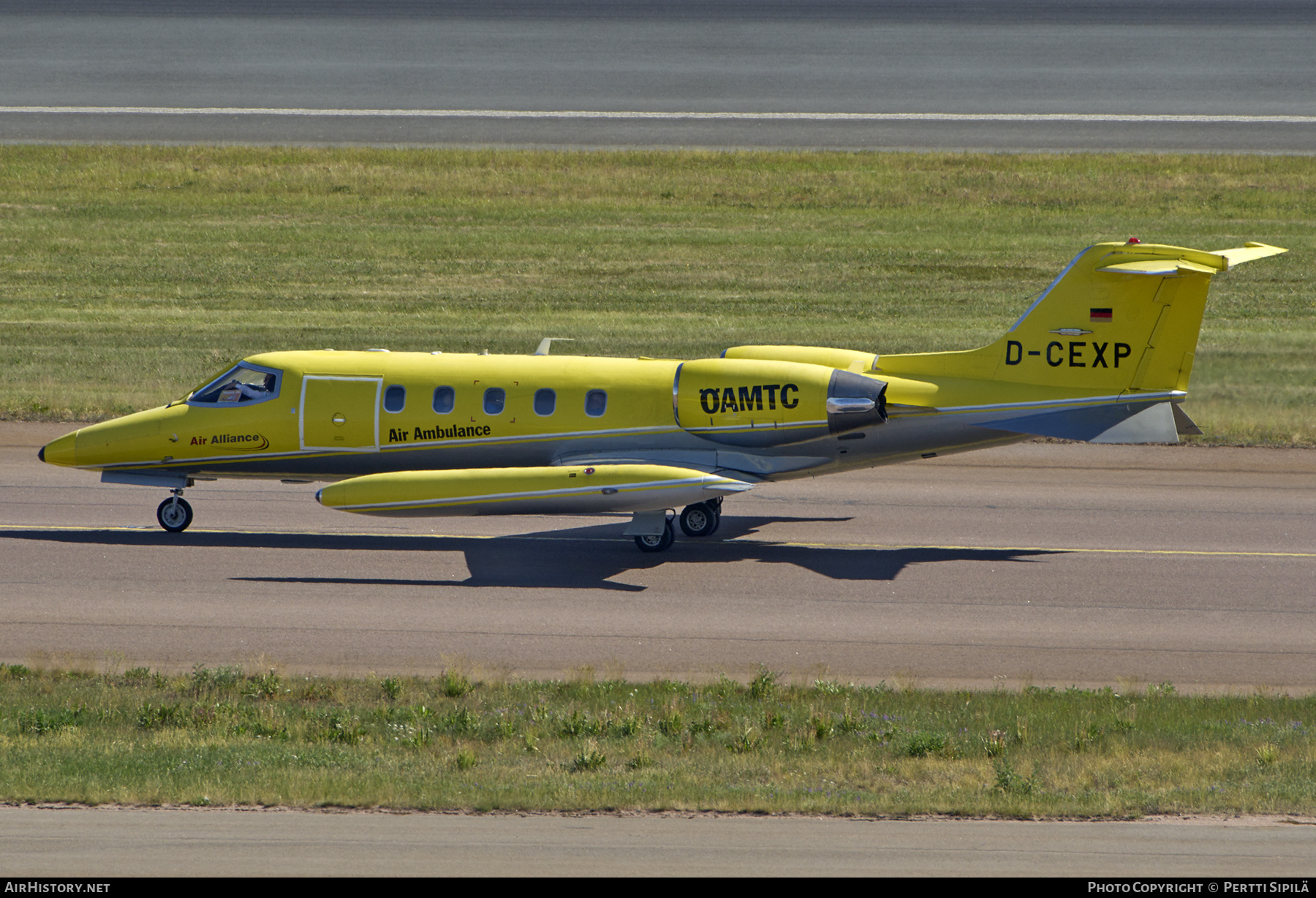 Aircraft Photo of D-CEXP | Gates Learjet 35A | Air Alliance Express | AirHistory.net #694623