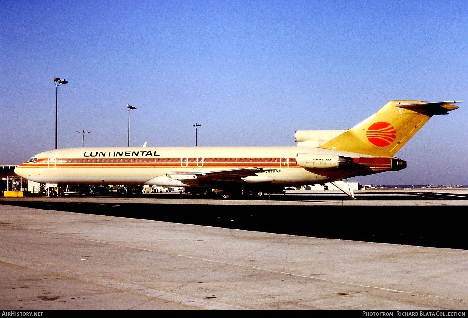 Aircraft Photo of N579PE | Boeing 727-243/Adv | Continental Airlines | AirHistory.net #694627