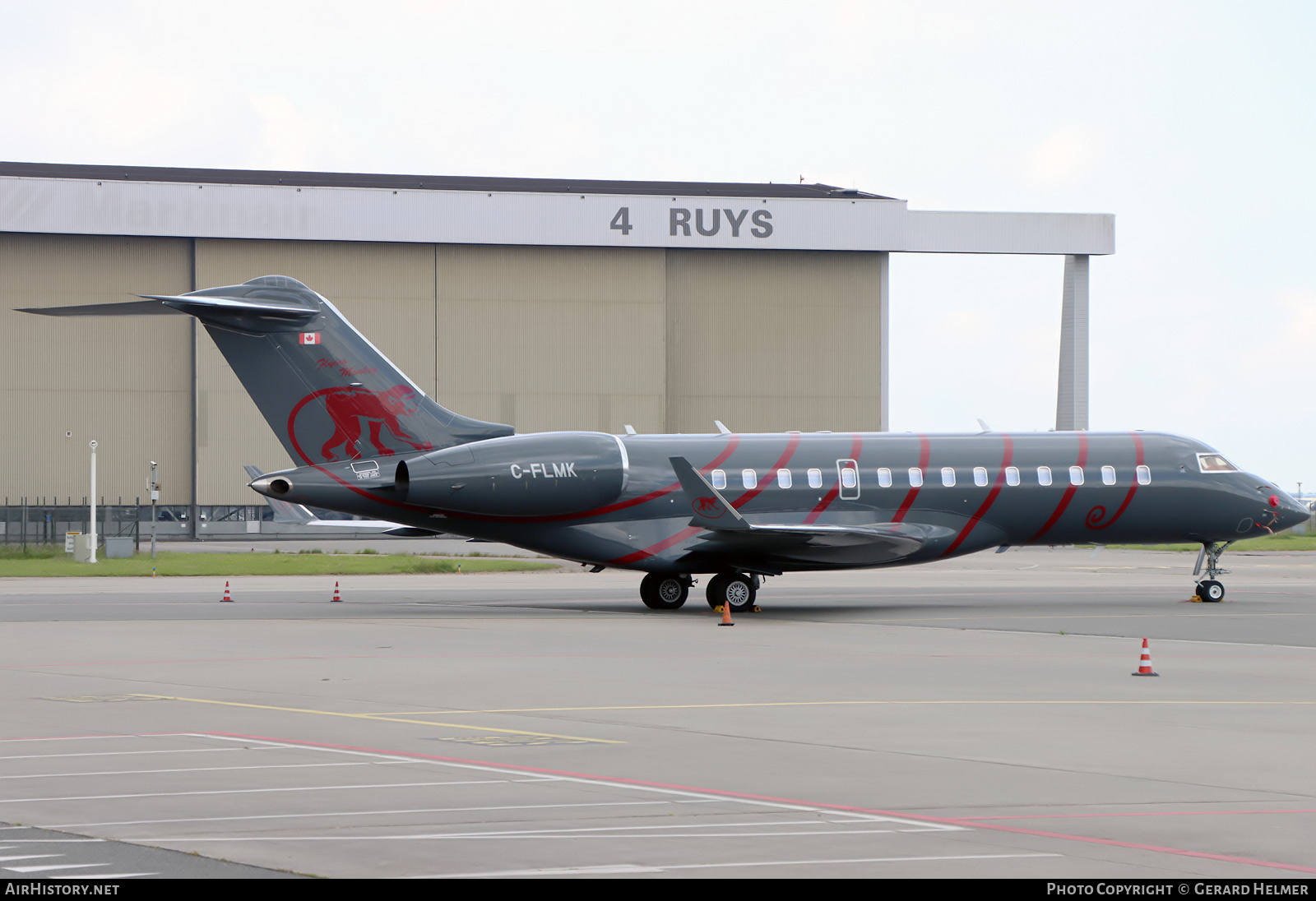 Aircraft Photo of C-FLMK | Bombardier Global Express XRS (BD-700-1A10) | AirHistory.net #694671