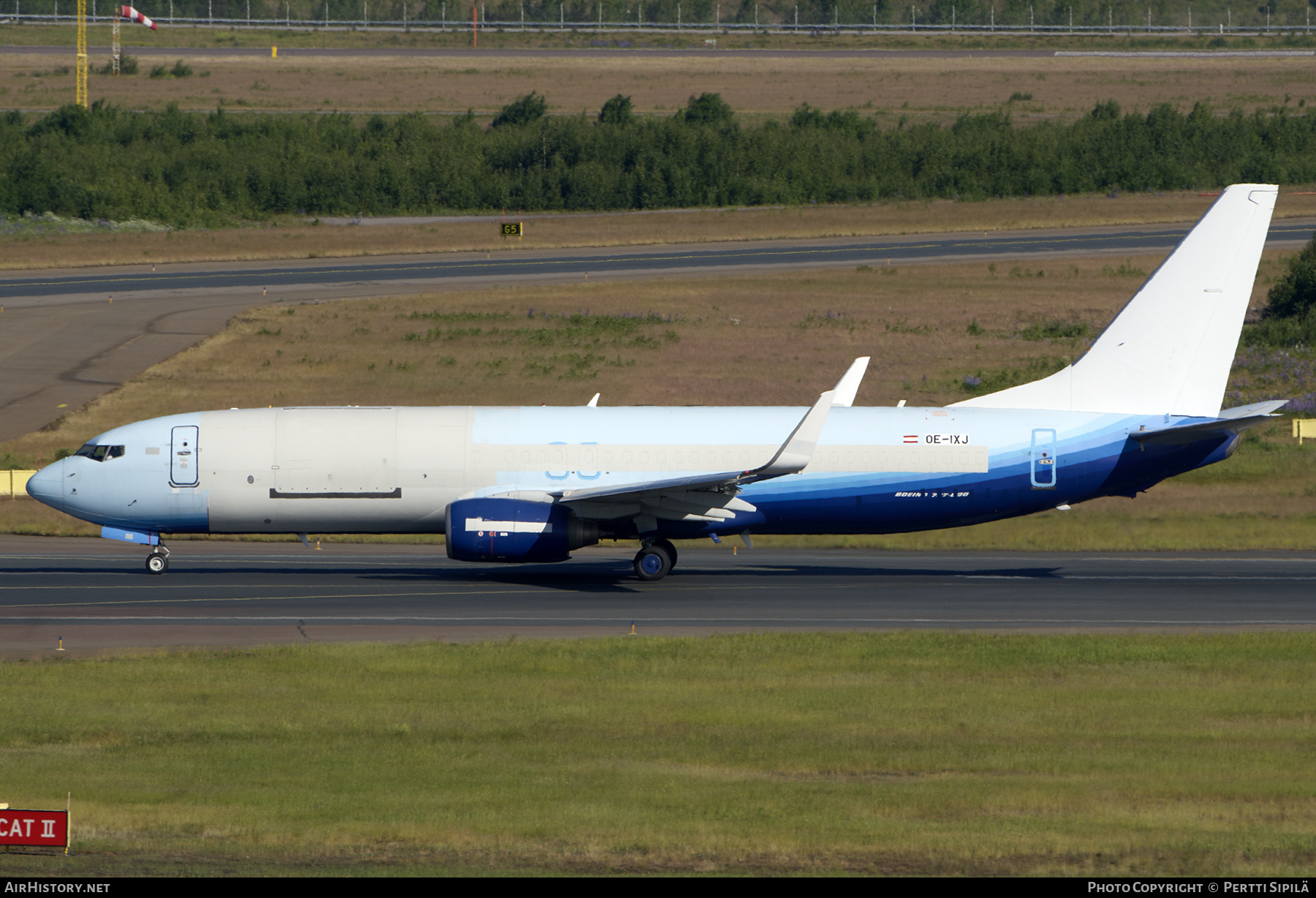 Aircraft Photo of OE-IXJ | Boeing 737-86N(BCF) | AirHistory.net #694691