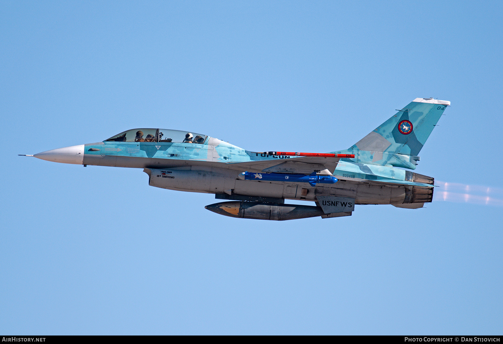 Aircraft Photo of 920458 | General Dynamics F-16B Fighting Falcon | USA - Navy | AirHistory.net #694742