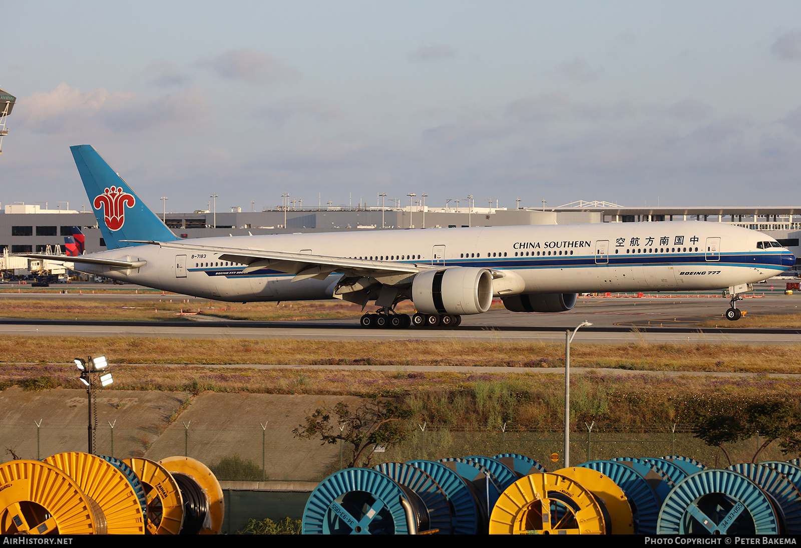 Aircraft Photo of B-7183 | Boeing 777-31BER | China Southern Airlines | AirHistory.net #694752