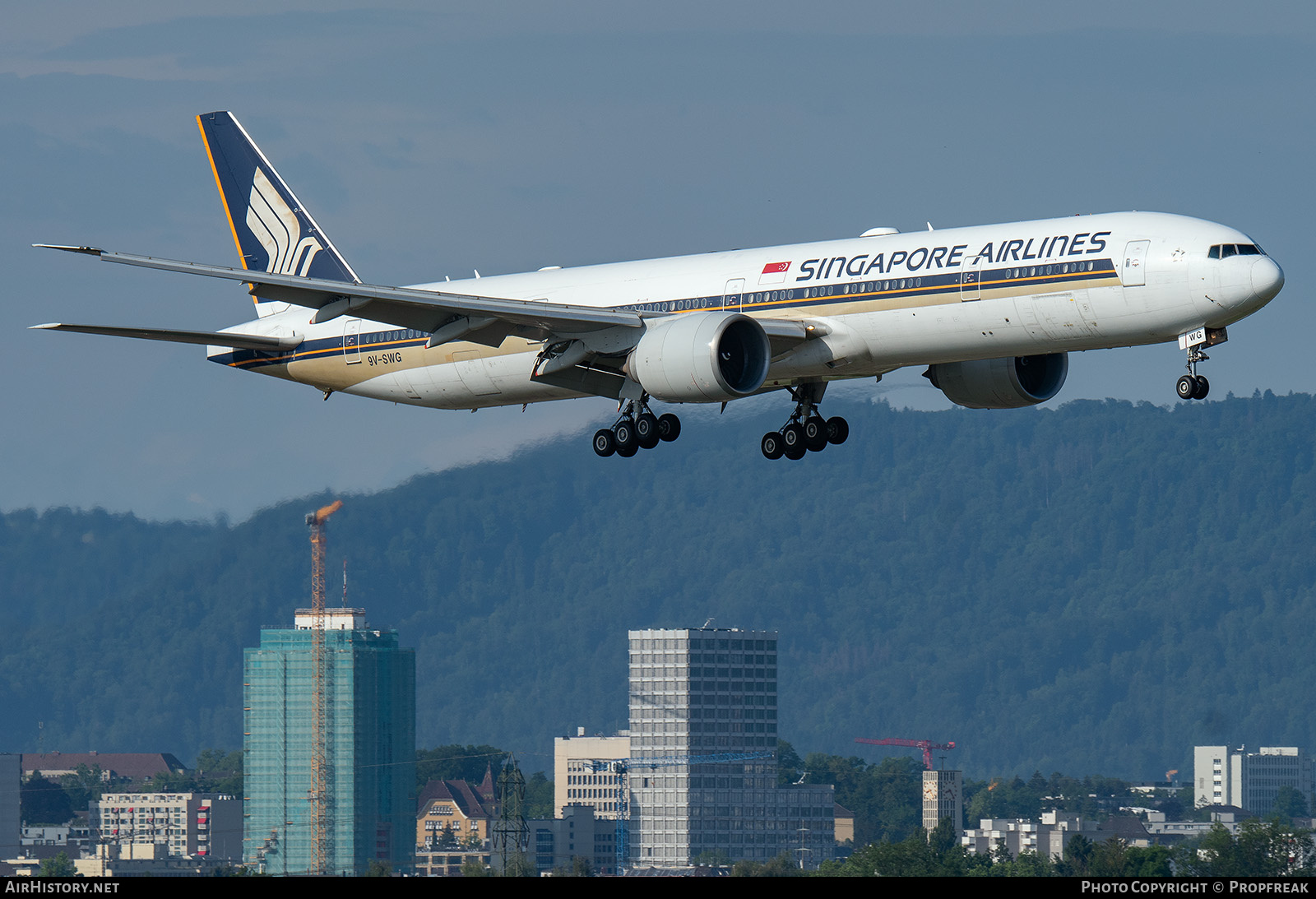 Aircraft Photo of 9V-SWG | Boeing 777-312/ER | Singapore Airlines | AirHistory.net #694855