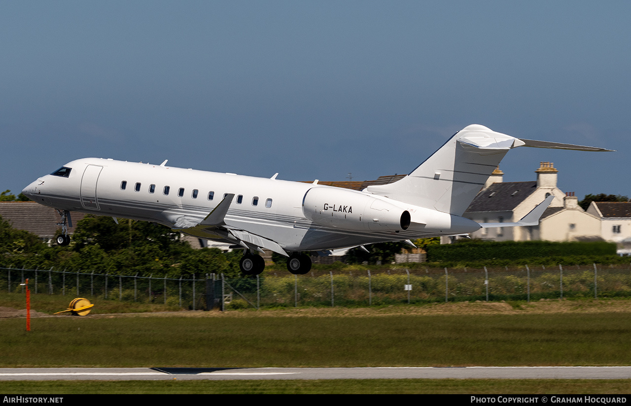 Aircraft Photo of G-LAKA | Bombardier Global 5500 (BD-700-1A11) | AirHistory.net #694885