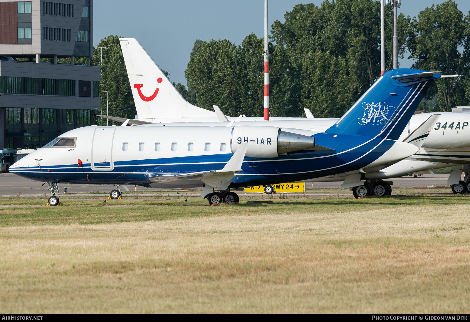 Aircraft Photo of 9H-IAR | Bombardier Challenger 605 (CL-600-2B16) | AirHistory.net #694944