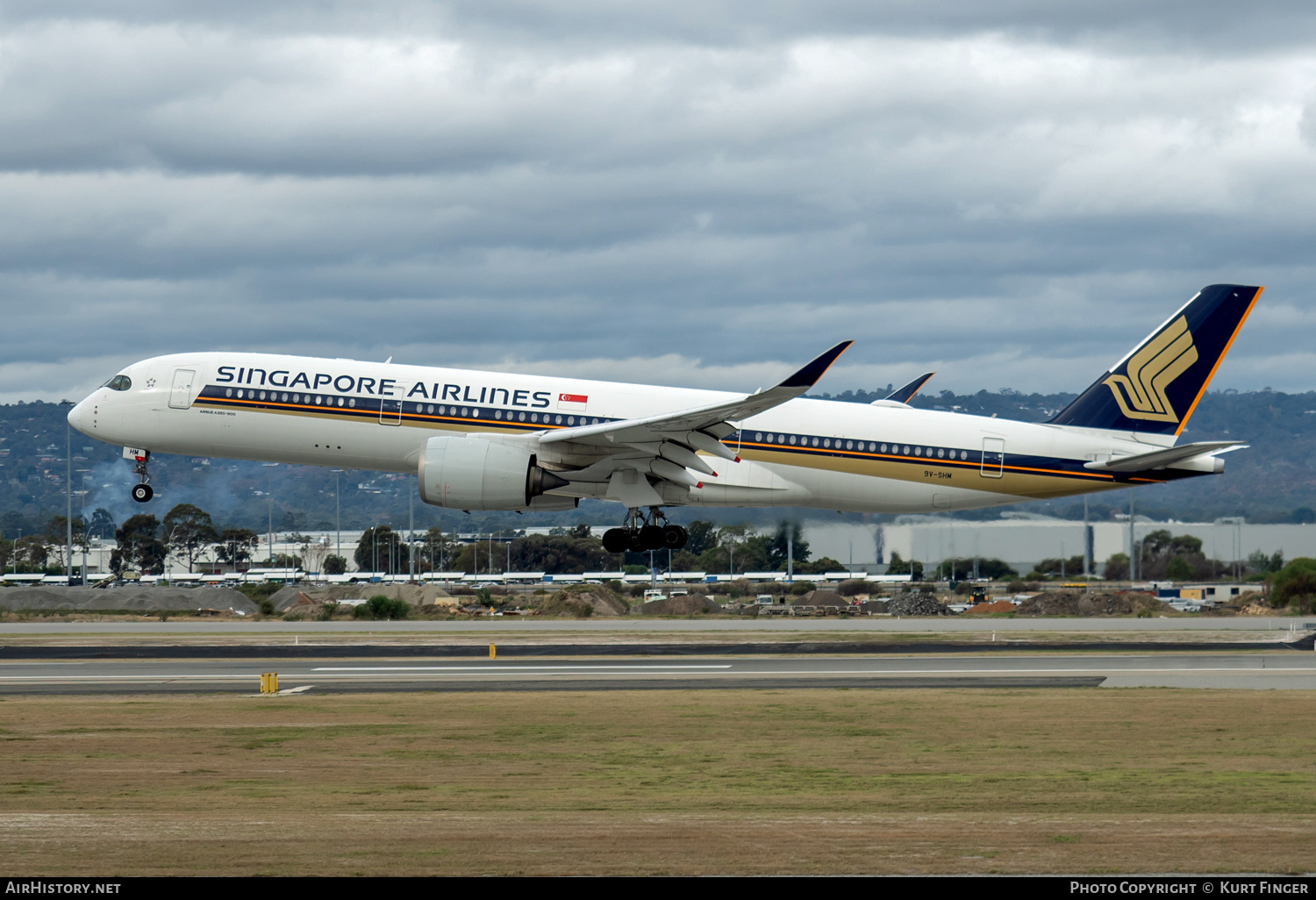 Aircraft Photo of 9V-SHM | Airbus A350-941 | Singapore Airlines | AirHistory.net #694998