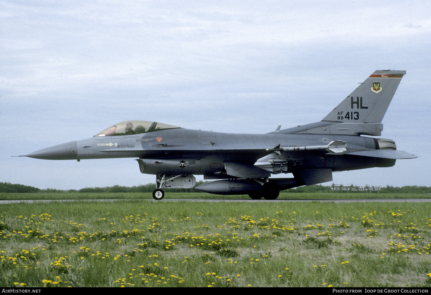 Aircraft Photo of 88-0413 / AF88-413 | General Dynamics F-16CG Fighting Falcon | USA - Air Force | AirHistory.net #695176