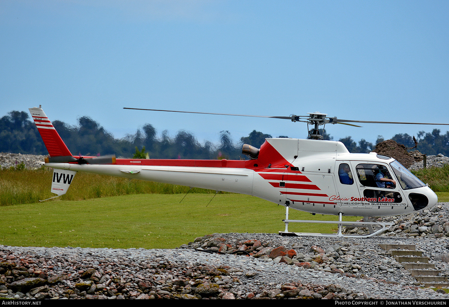 Aircraft Photo of ZK-IVW / IVW | Aerospatiale AS-350B-2 Ecureuil | Glacier Southern Lakes Helicopters | AirHistory.net #695206