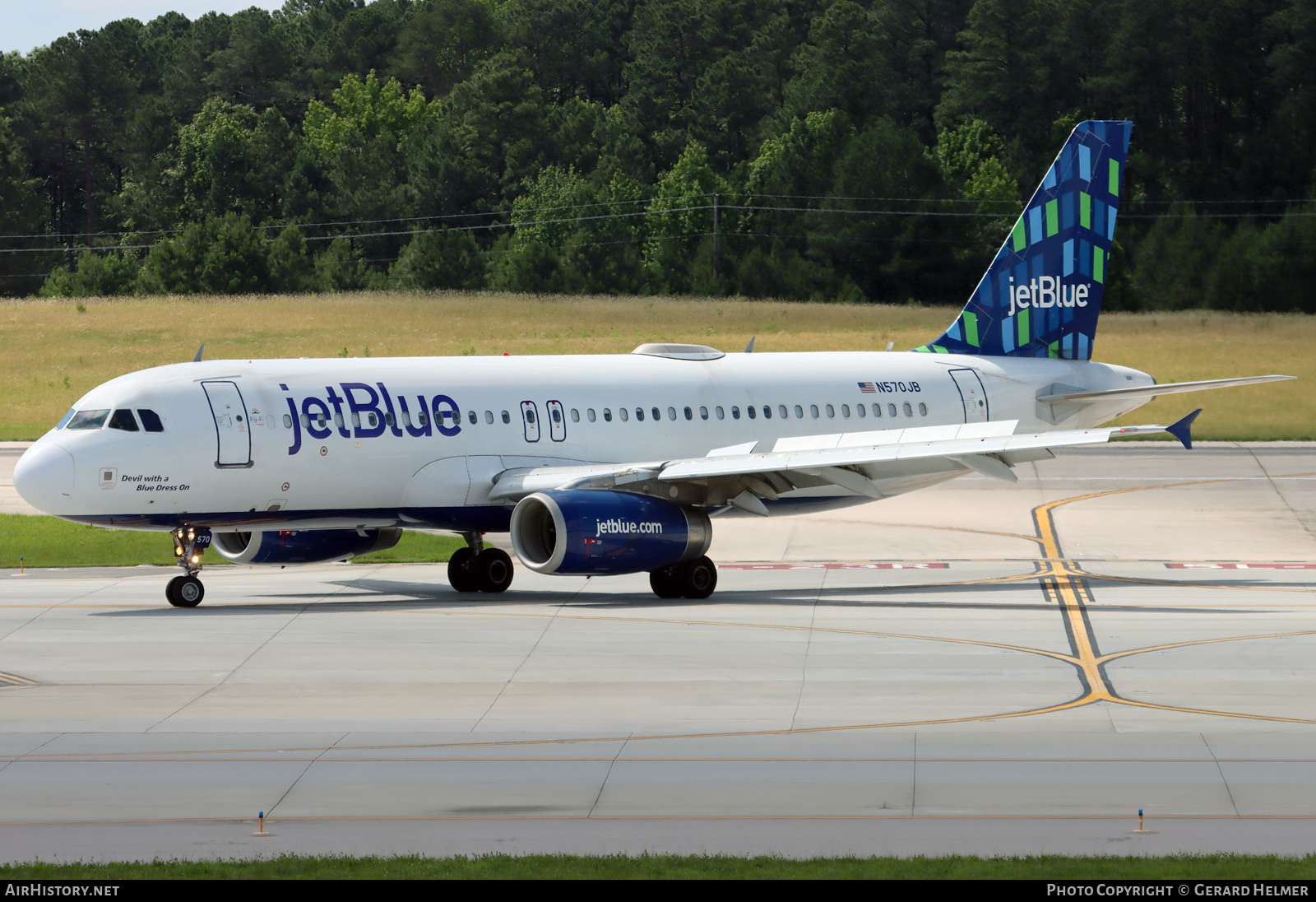 Aircraft Photo of N570JB | Airbus A320-232 | JetBlue Airways | AirHistory.net #695225