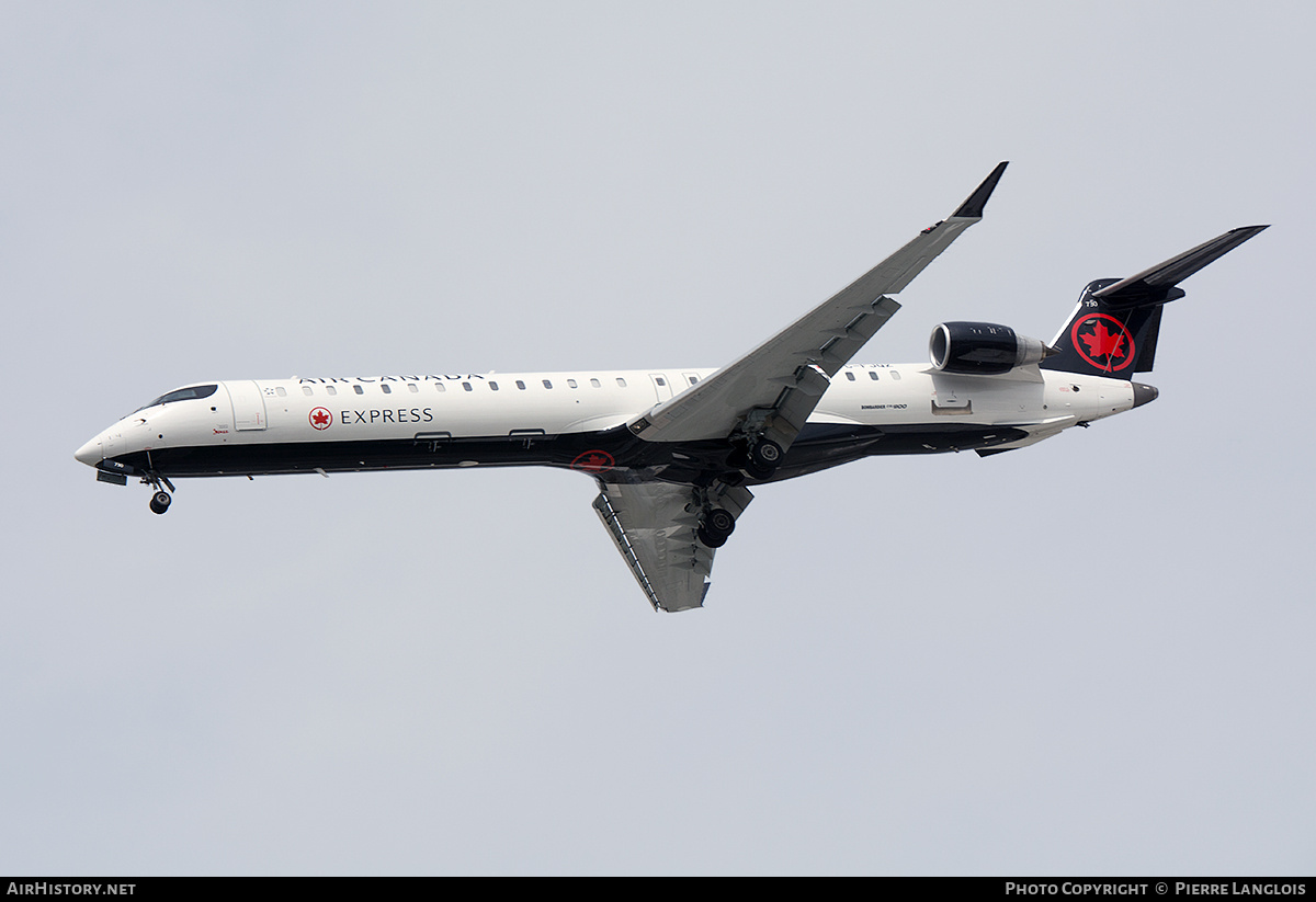Aircraft Photo of C-FJQZ | Bombardier CRJ-900 (CL-600-2D24) | Air Canada Express | AirHistory.net #695236
