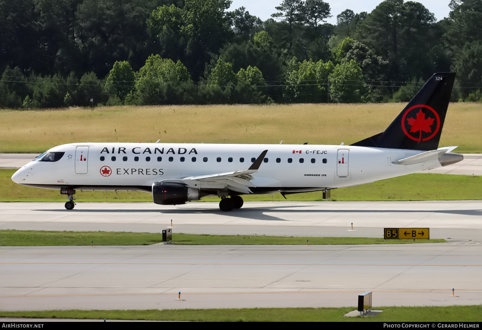 Aircraft Photo of C-FEJC | Embraer 175SU (ERJ-170-200SU) | Air Canada Express | AirHistory.net #695254
