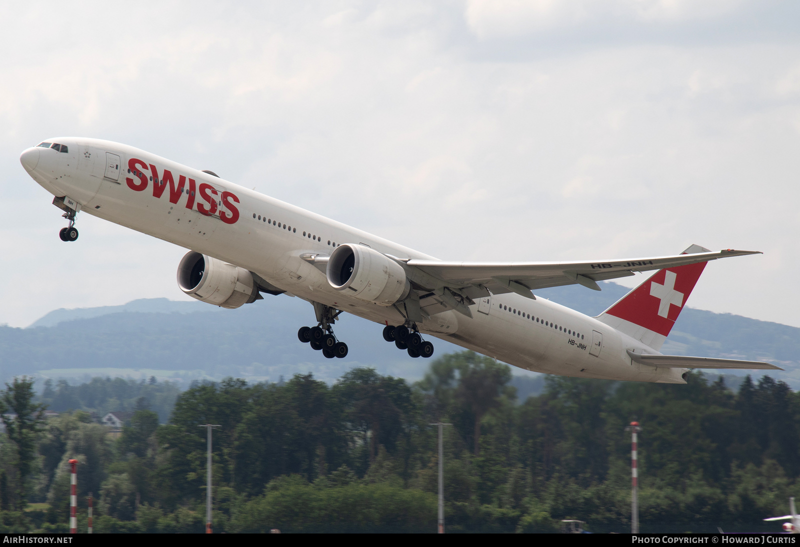 Aircraft Photo of HB-JNH | Boeing 777-300/ER | Swiss International Air Lines | AirHistory.net #695360
