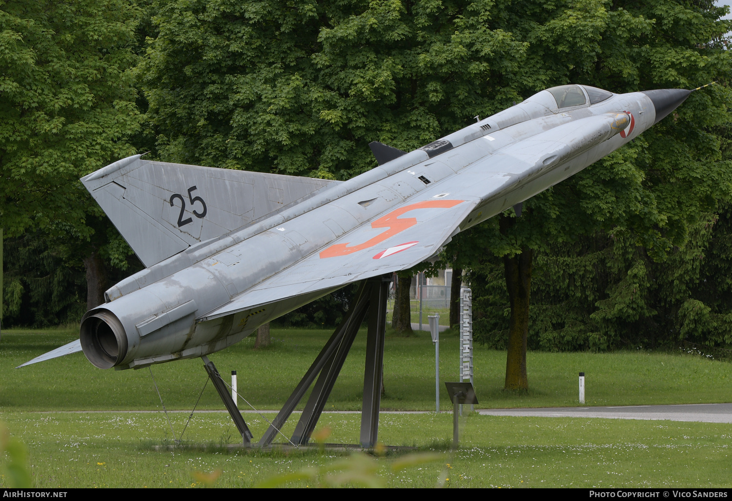 Aircraft Photo of 25 | Saab J35D Draken | Austria - Air Force | AirHistory.net #695363