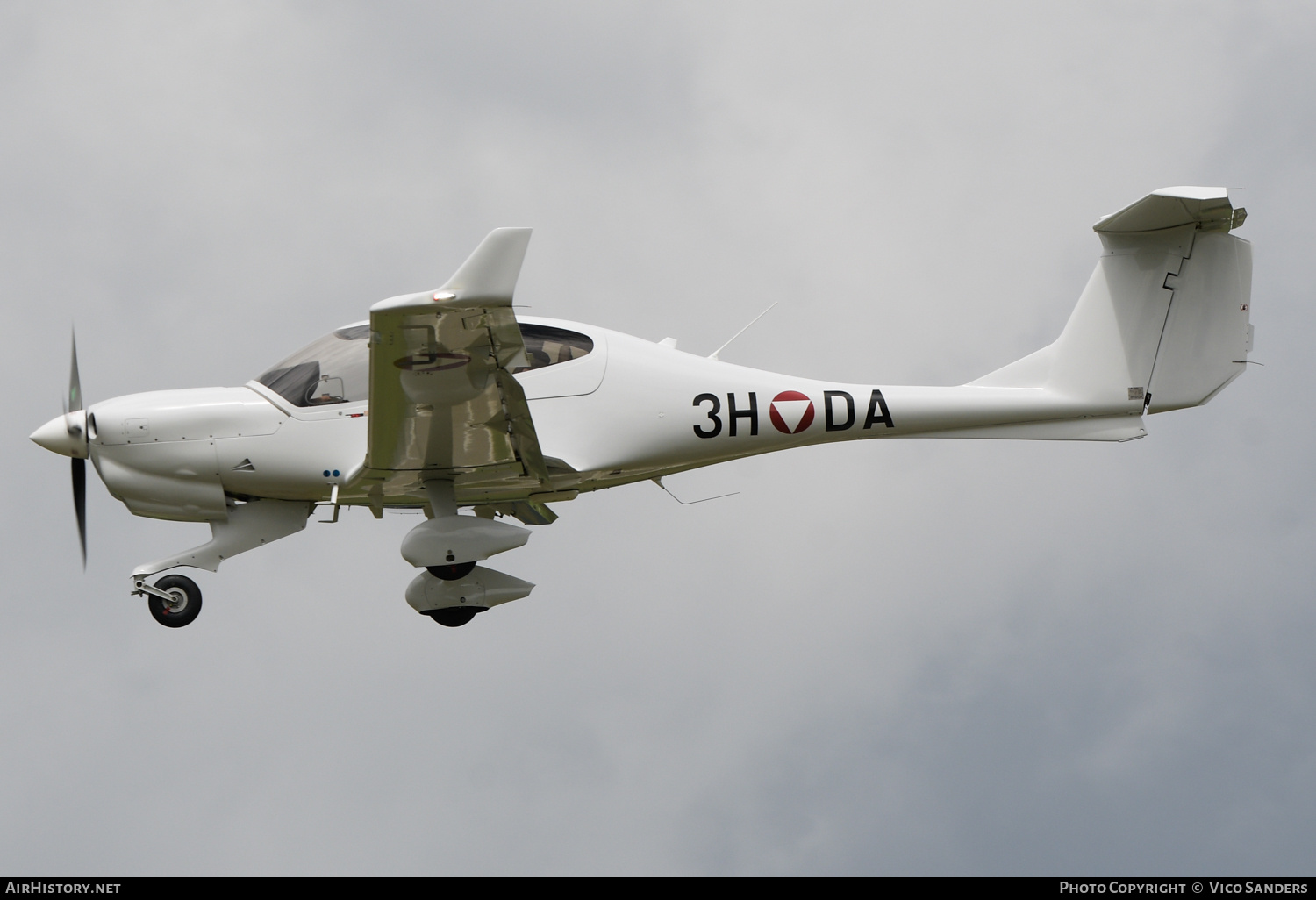 Aircraft Photo of 3H-DA | Diamond DA40 NG Diamond Star | Austria - Air Force | AirHistory.net #695395