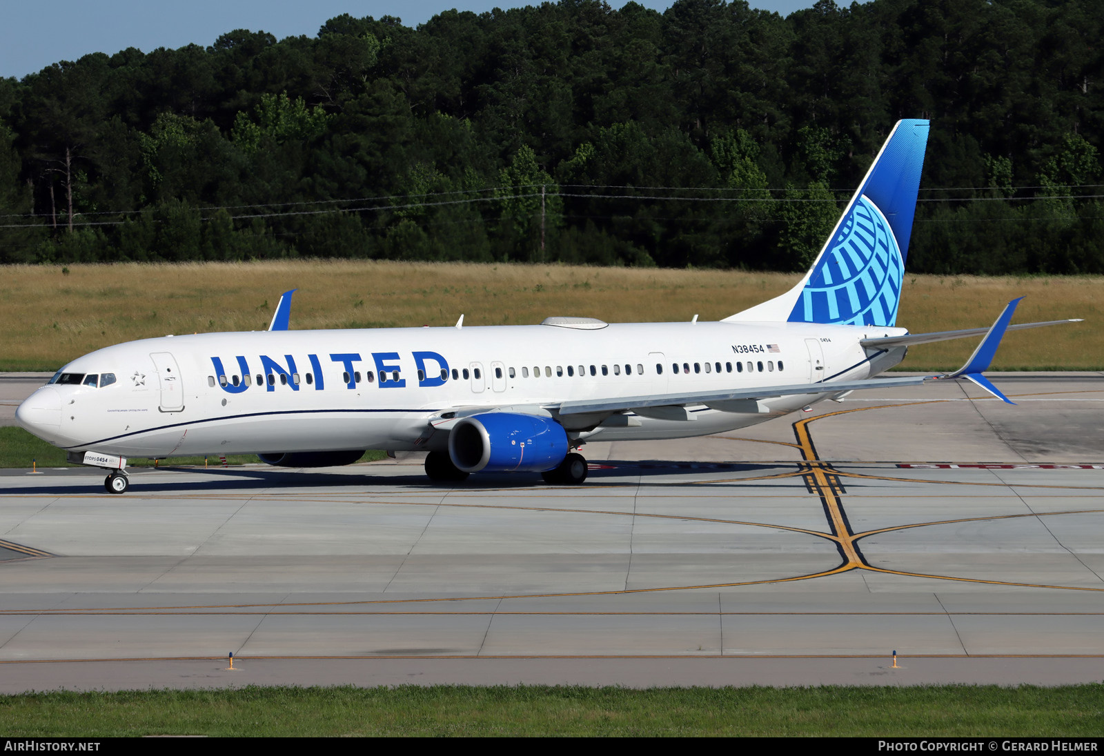 Aircraft Photo of N38454 | Boeing 737-924/ER | United Airlines | AirHistory.net #695428