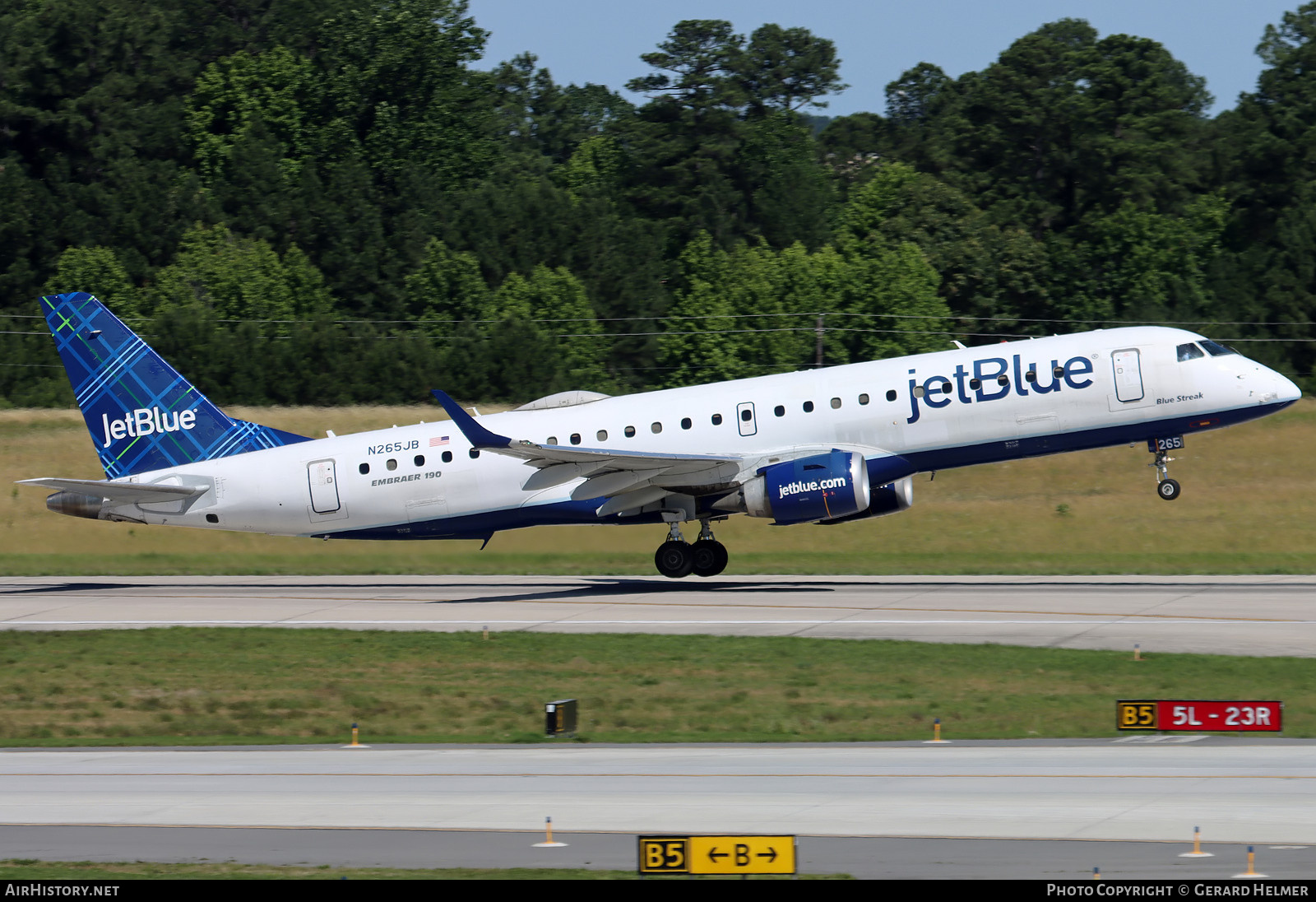 Aircraft Photo of N265JB | Embraer 190AR (ERJ-190-100IGW) | JetBlue Airways | AirHistory.net #695478
