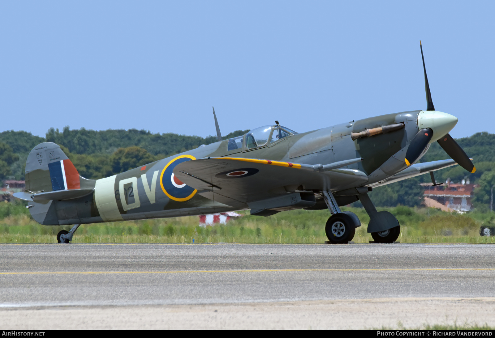 Aircraft Photo of G-IBSY / EE602 | Supermarine 349 Spitfire LF5C | UK - Air Force | AirHistory.net #695483