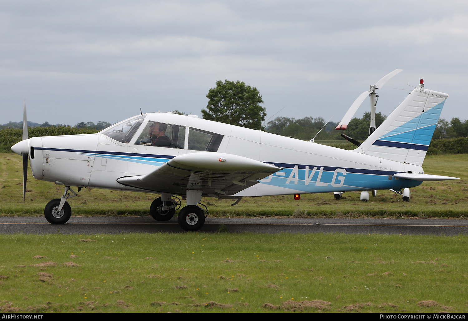 Aircraft Photo of G-AVLG | Piper PA-28-140 Cherokee | AirHistory.net #695626