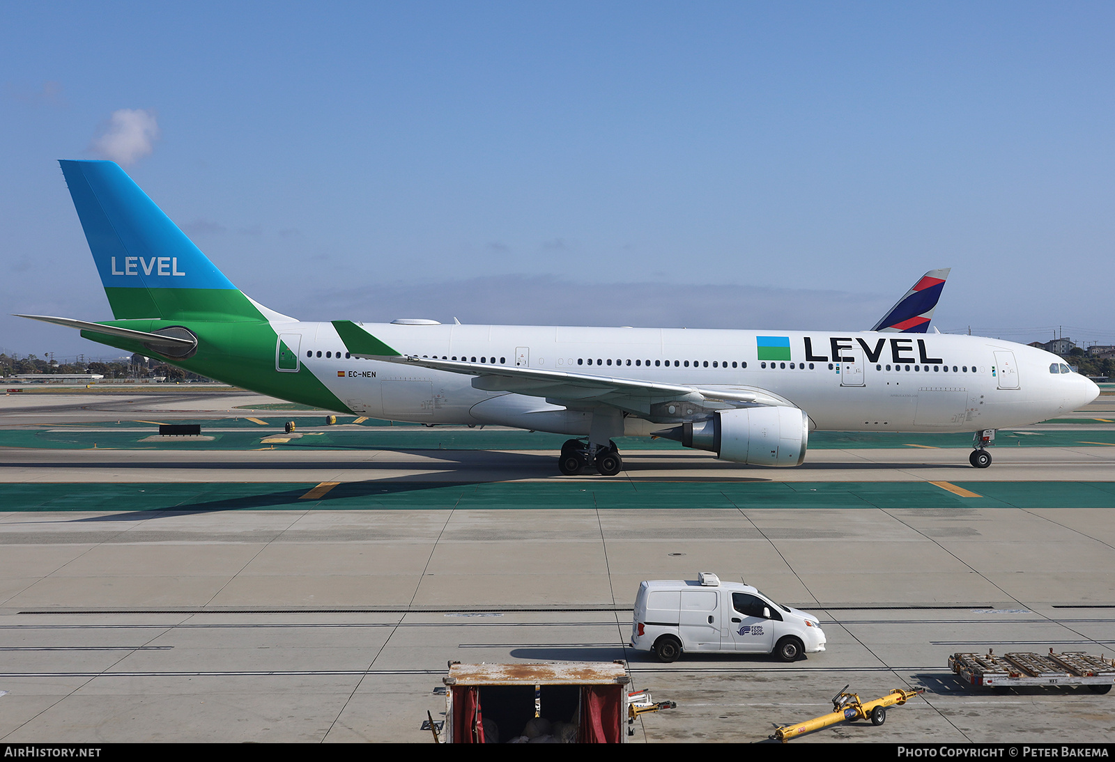 Aircraft Photo of EC-NEN | Airbus A330-202 | Level | AirHistory.net #695639