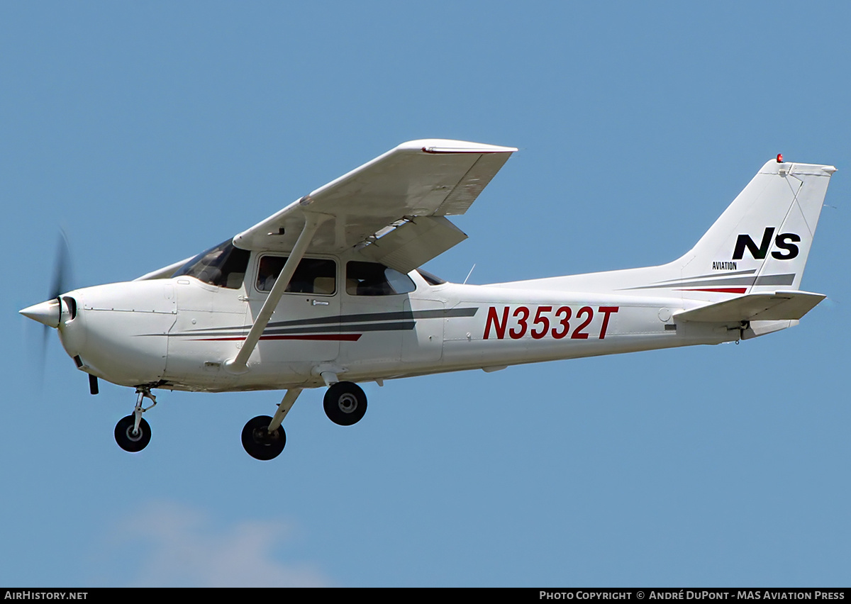 Aircraft Photo of N3532T | Cessna 172S Skyhawk SP | NS Aviation | AirHistory.net #695663