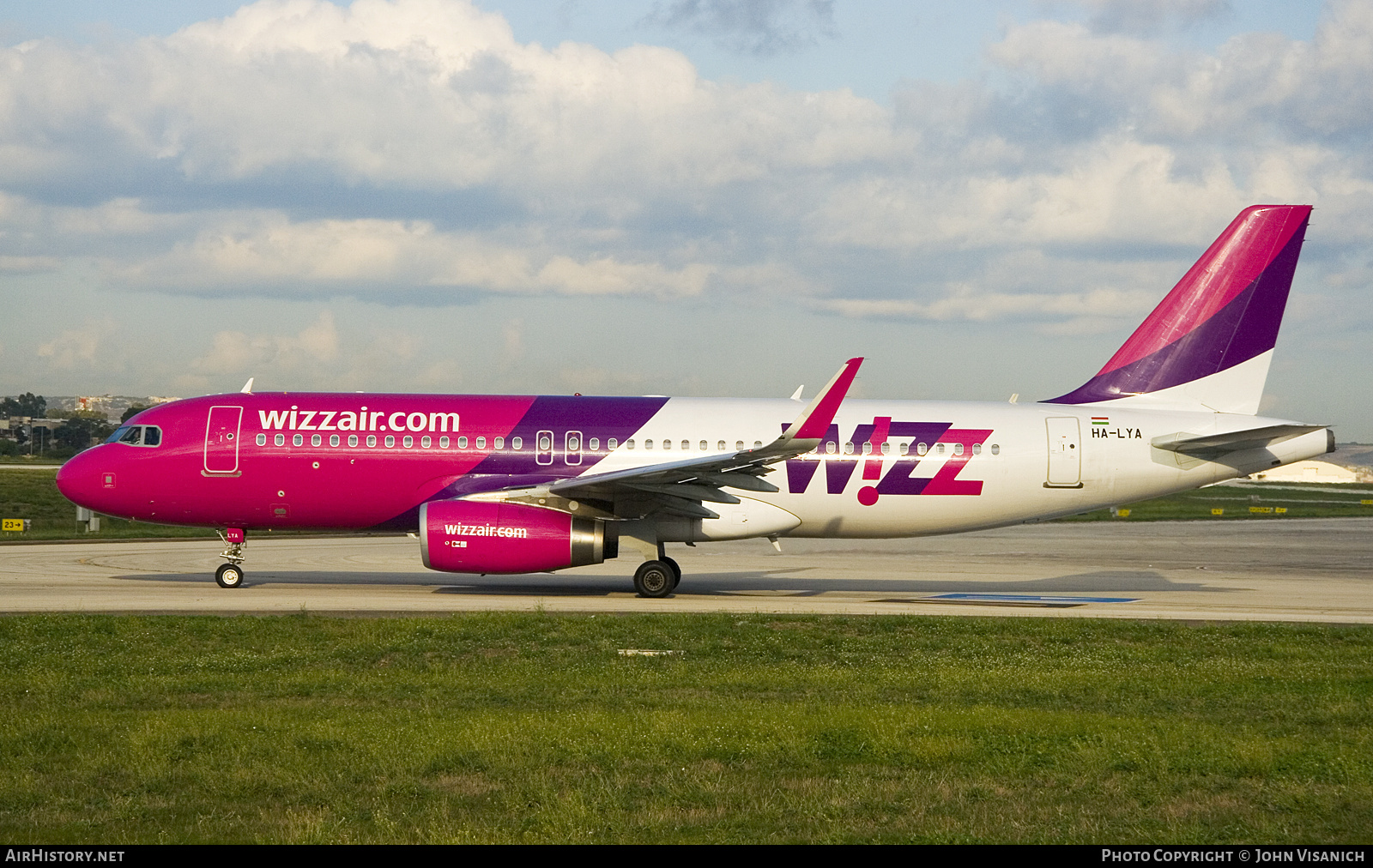 Aircraft Photo of HA-LYA | Airbus A320-232 | Wizz Air | AirHistory.net #695689