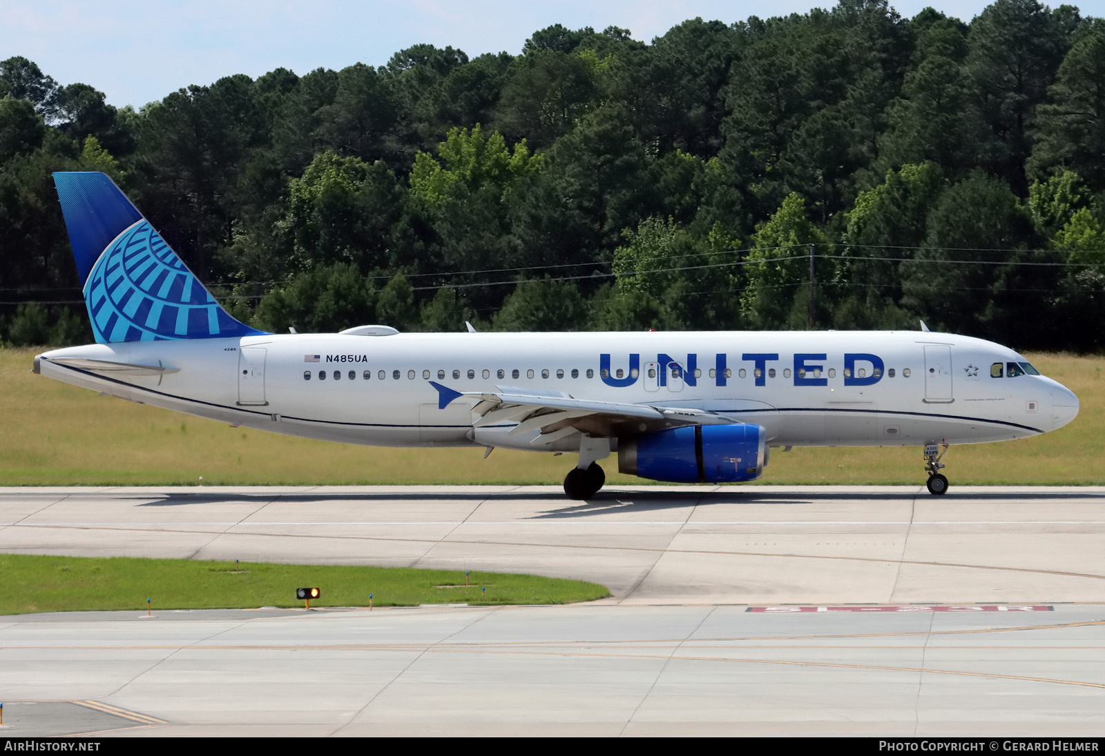 Aircraft Photo of N485UA | Airbus A320-232 | United Airlines | AirHistory.net #695716