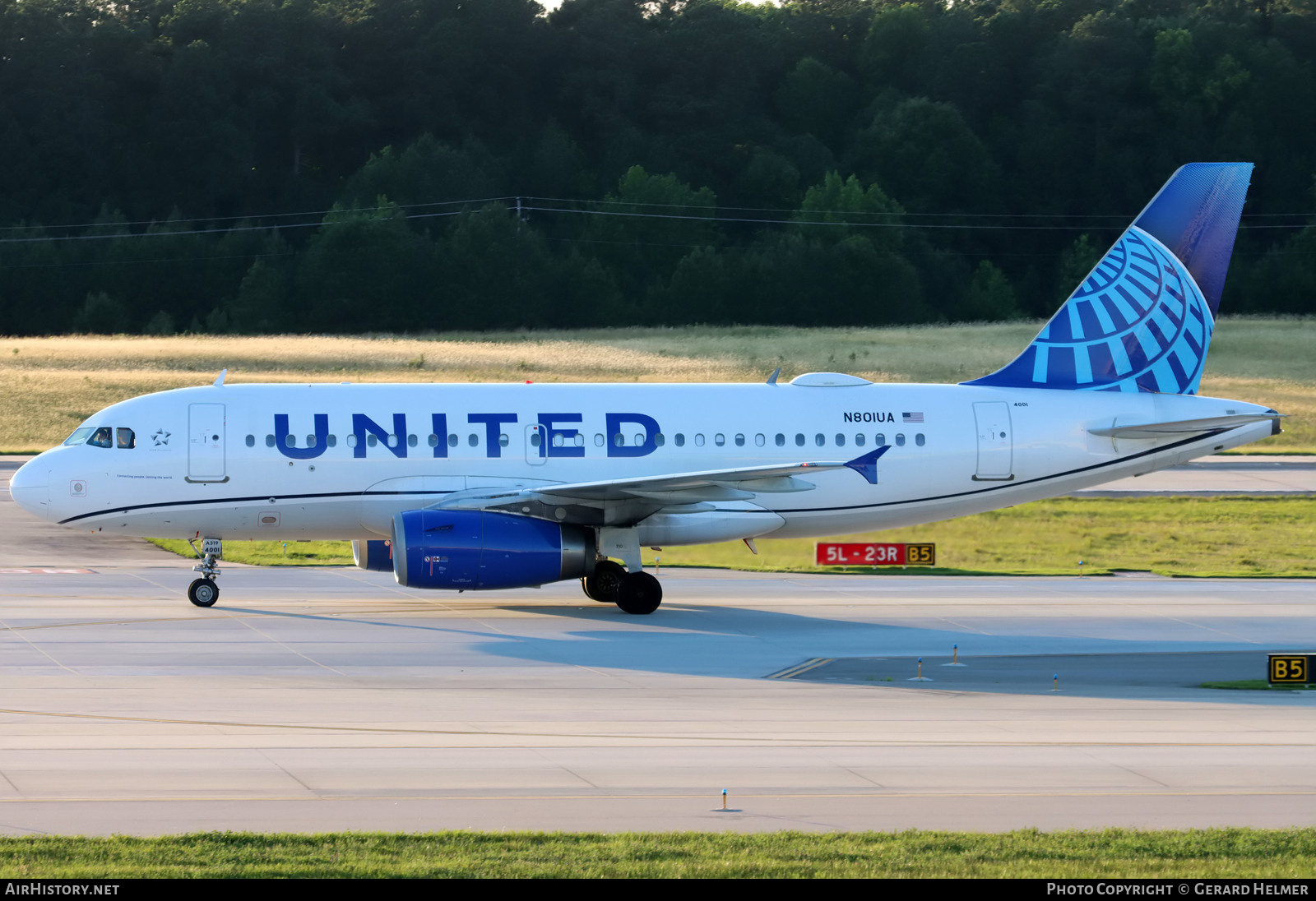 Aircraft Photo of N801UA | Airbus A319-131 | United Airlines | AirHistory.net #695734