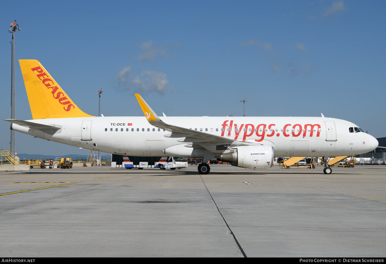 Aircraft Photo of TC-DCE | Airbus A320-214 | Pegasus Airlines | AirHistory.net #695848