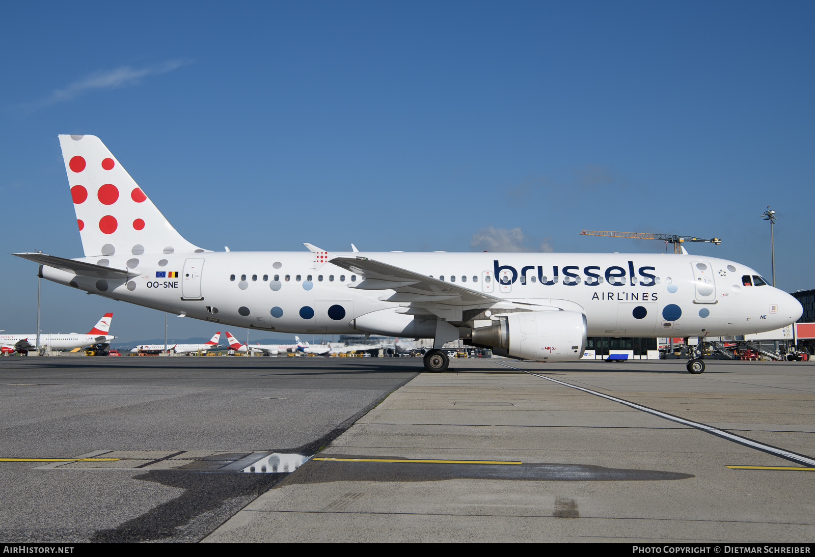Aircraft Photo of OO-SNE | Airbus A320-214 | Brussels Airlines | AirHistory.net #695882