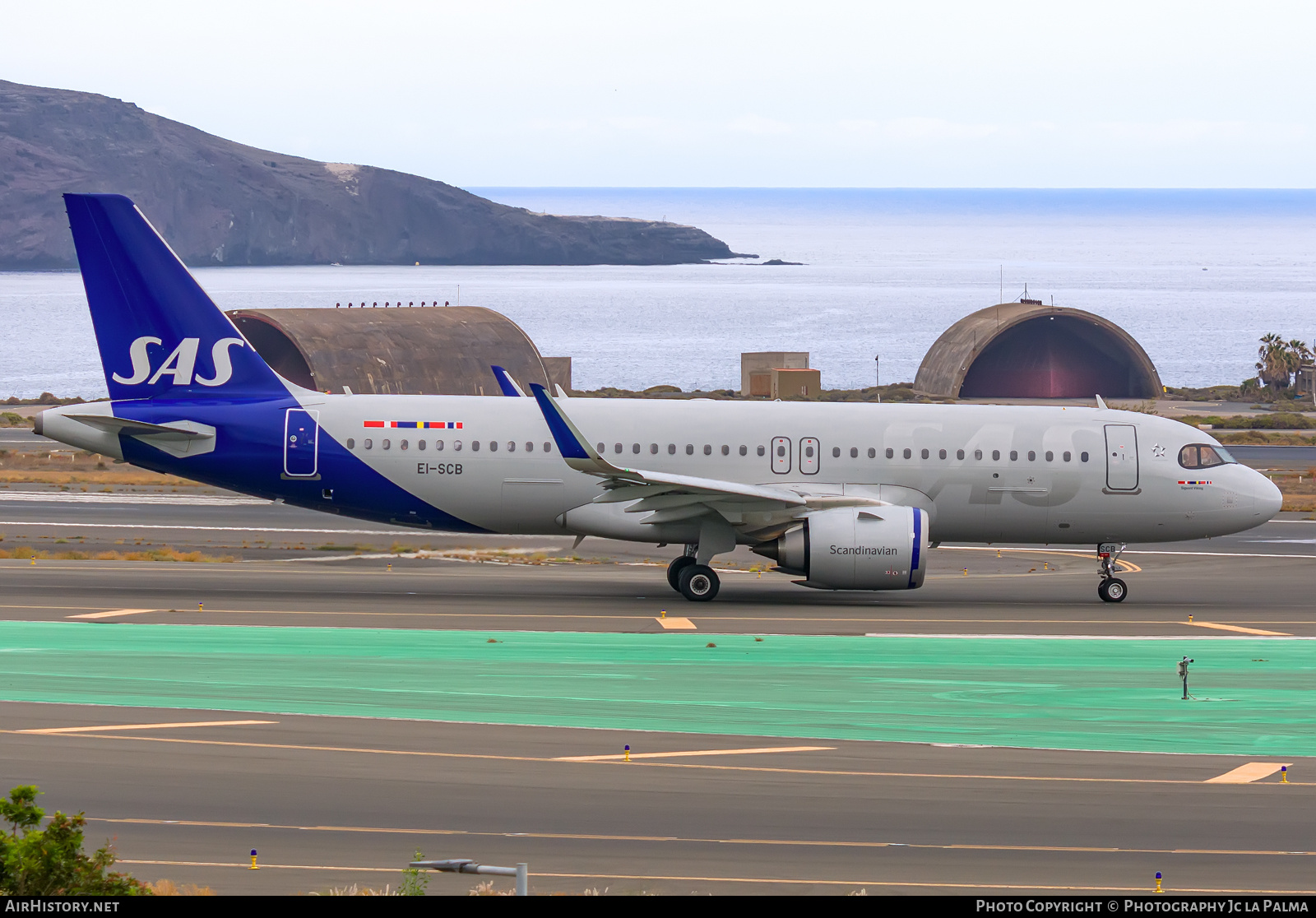 Aircraft Photo of EI-SCB | Airbus A320-251N | Scandinavian Airlines - SAS | AirHistory.net #695979