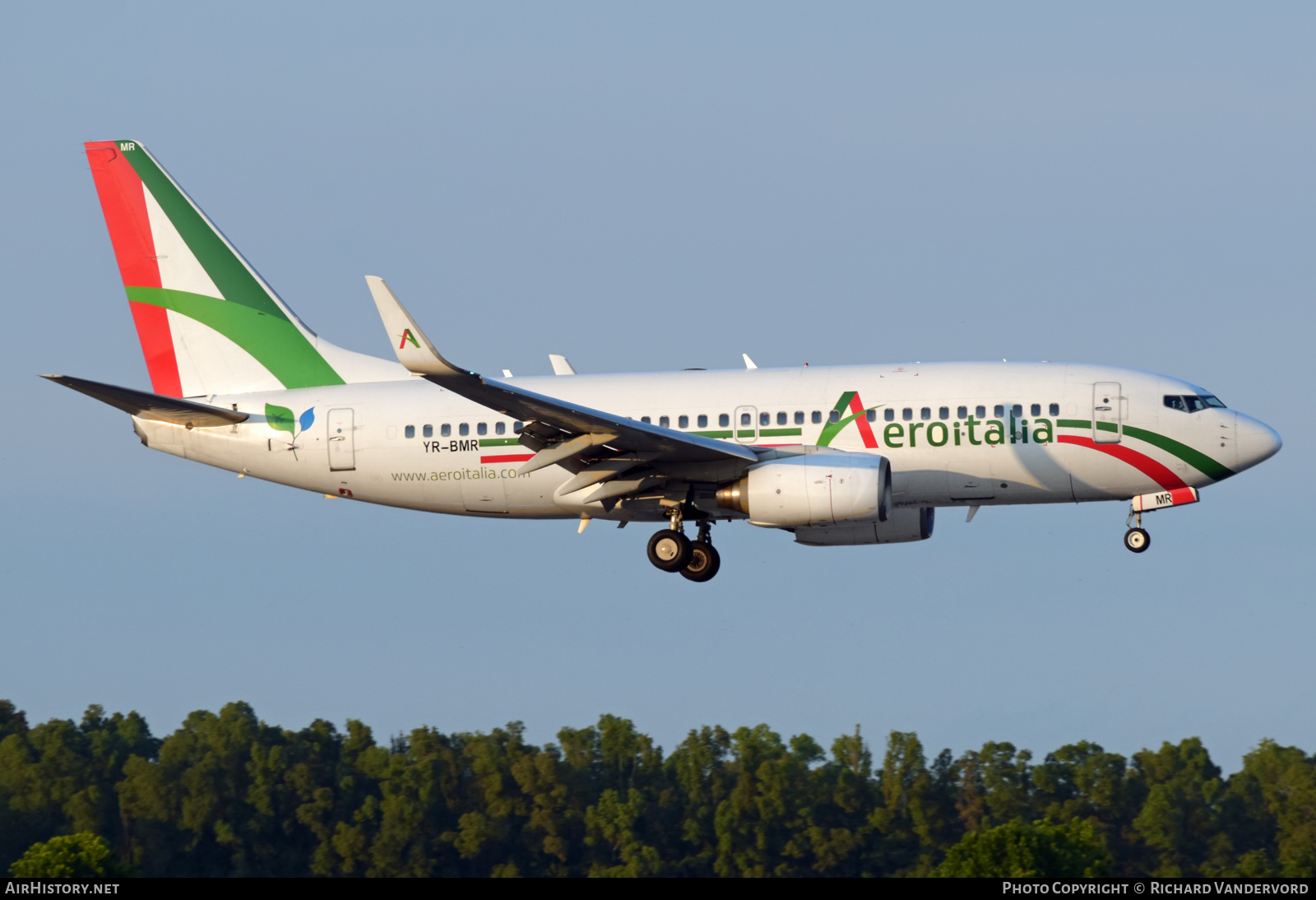Aircraft Photo of YR-BMR | Boeing 737-7K2 | Aeroitalia | AirHistory.net #696011