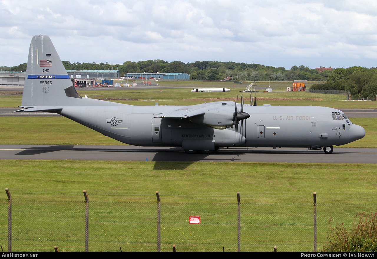 Aircraft Photo of 19-5945 / 95945 | Lockheed Martin C-130J-30 Hercules | USA - Air Force | AirHistory.net #696012