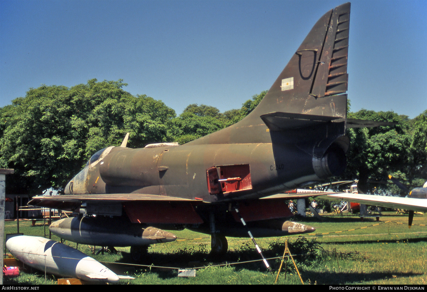 Aircraft Photo of C-240 | Douglas A-4B Skyhawk | Argentina - Air Force | AirHistory.net #696029