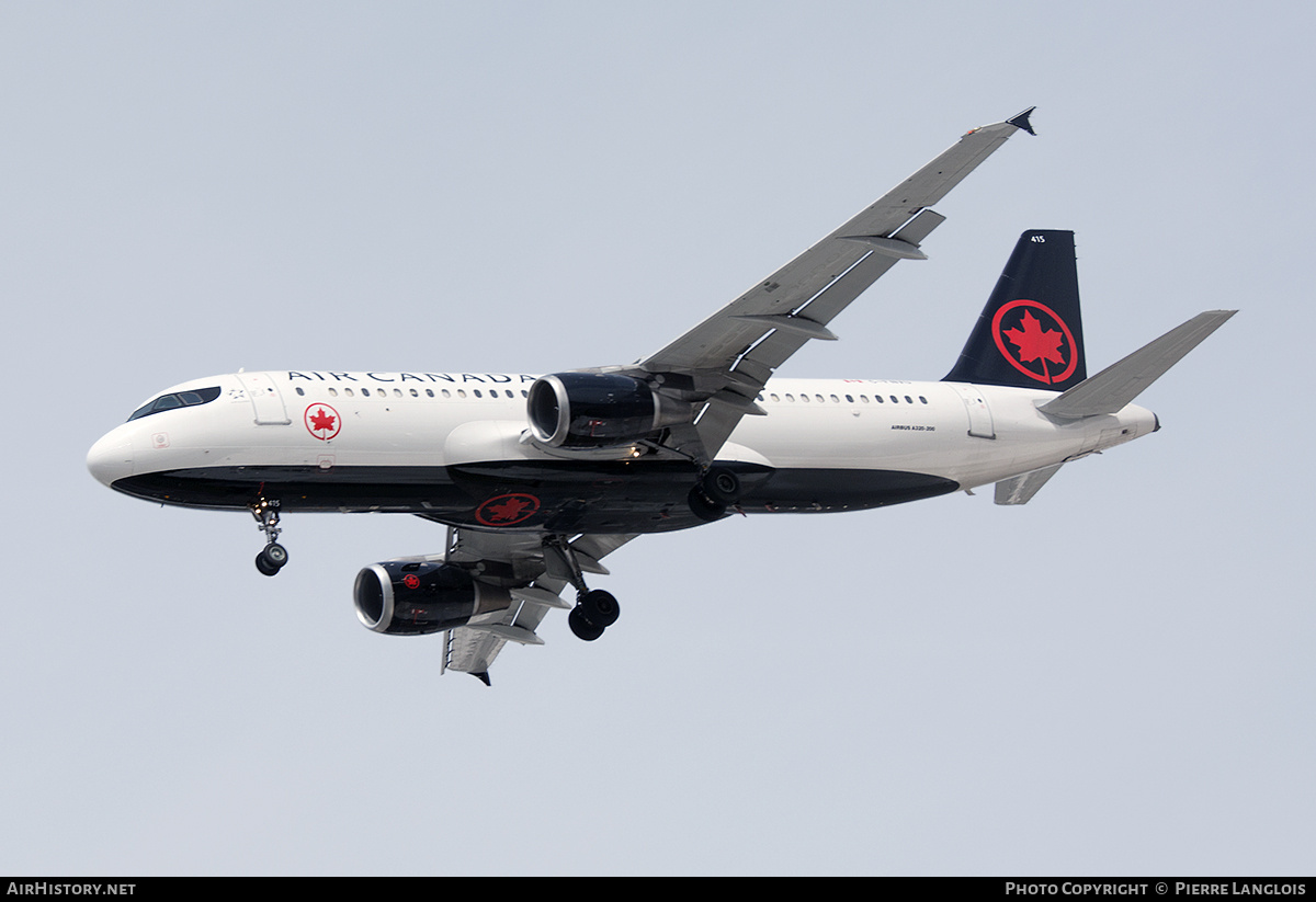Aircraft Photo of C-FNVU | Airbus A320-211 | Air Canada | AirHistory.net #696030
