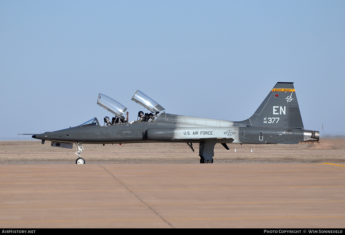 Aircraft Photo of 66-8377 / AF66-377 | Northrop T-38C Talon | USA - Air Force | AirHistory.net #696155