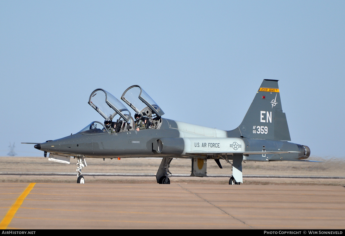 Aircraft Photo of 66-8359 / AF66-359 | Northrop T-38C Talon | USA - Air Force | AirHistory.net #696178
