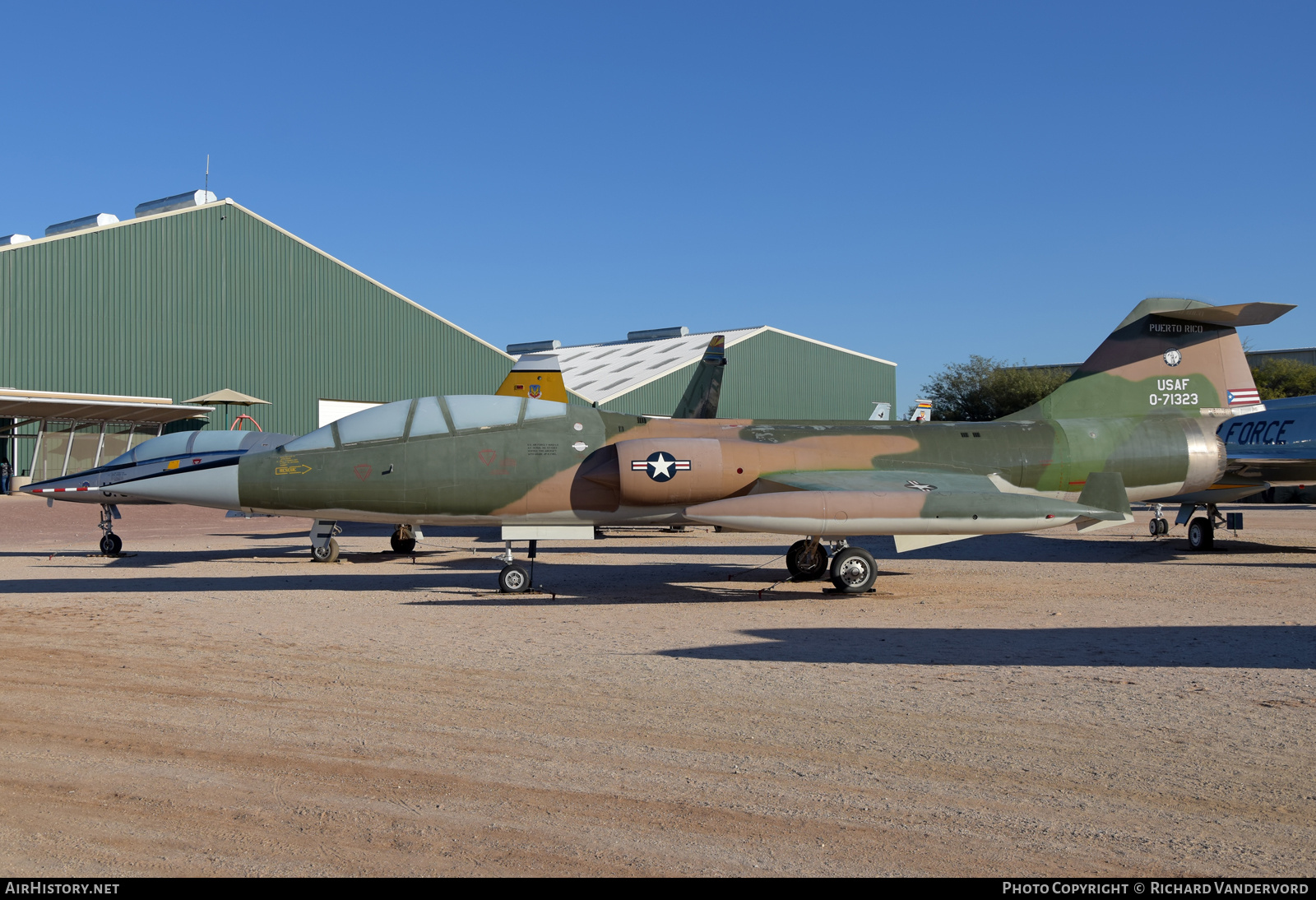 Aircraft Photo of 57-1323 / 0-71323 | Lockheed F-104D Starfighter | USA - Air Force | AirHistory.net #696261