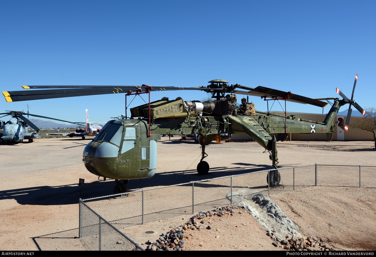 Aircraft Photo of 68-18437 / 818437 | Sikorsky CH-54A Tarhe (S-64A) | USA - Army | AirHistory.net #696365