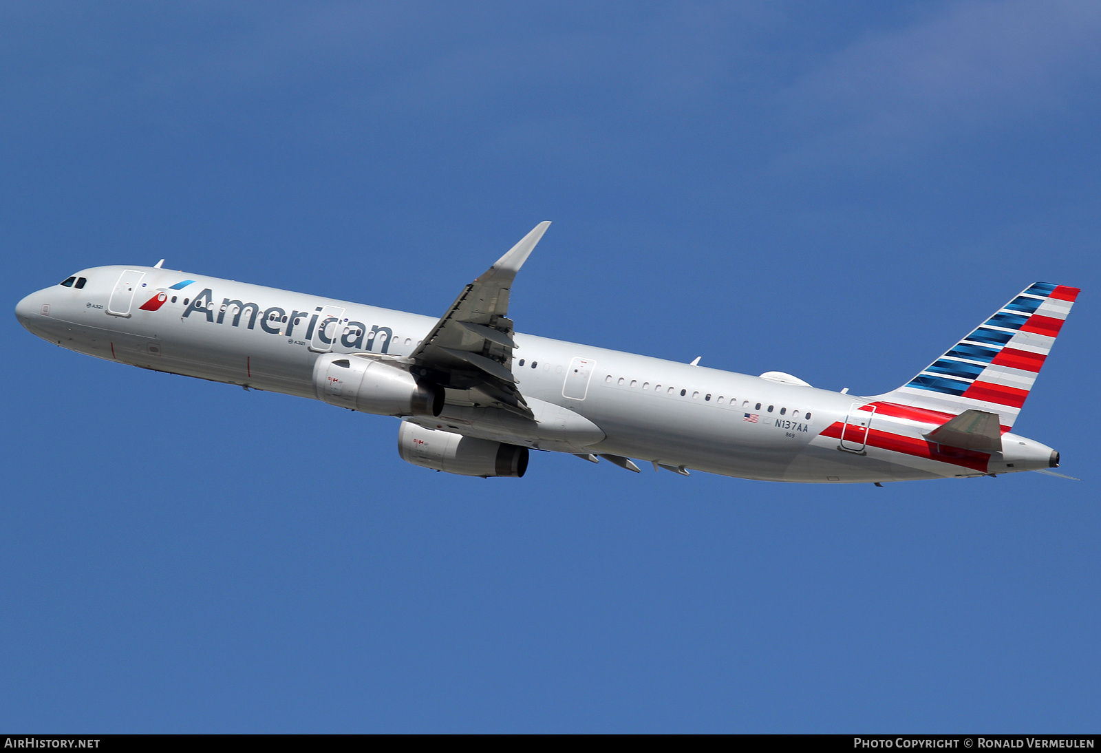 Aircraft Photo of N137AA | Airbus A321-231 | American Airlines | AirHistory.net #696378