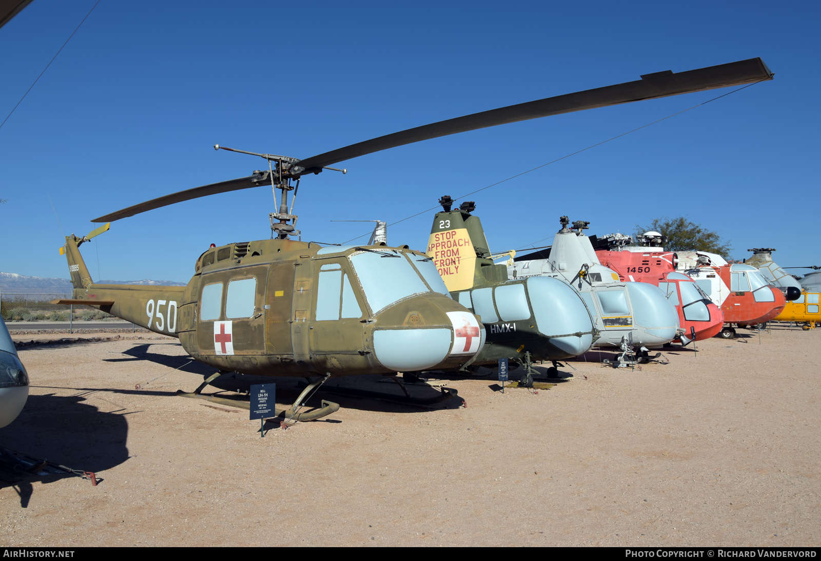 Aircraft Photo of 64-13895 / 0-13895 | Bell UH-1H Iroquois | USA - Army | AirHistory.net #696408
